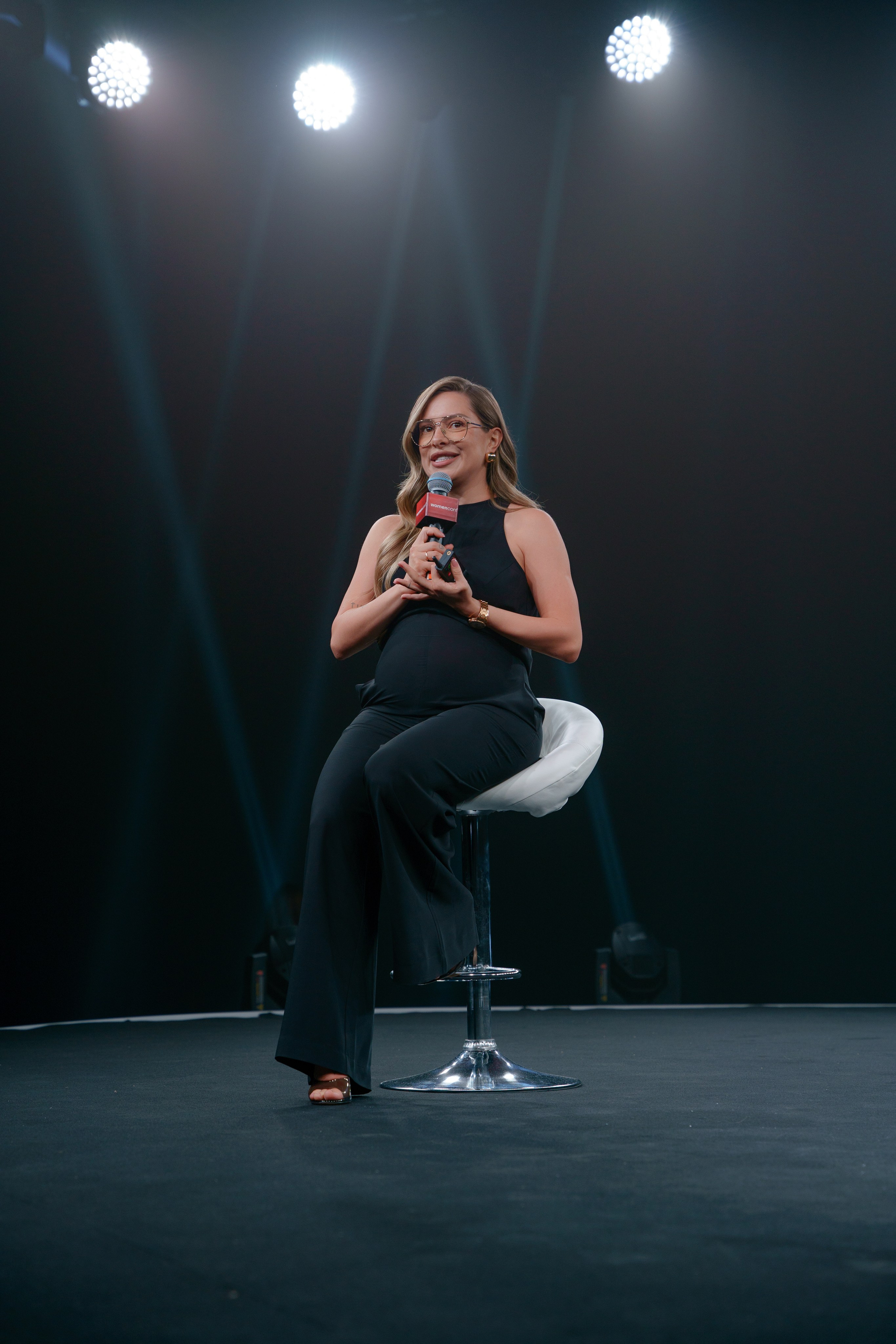 Фотограф на самую масштабную женскую конференцию в России WomenConf. Репортажный фотограф Москва Сергей Дружинин