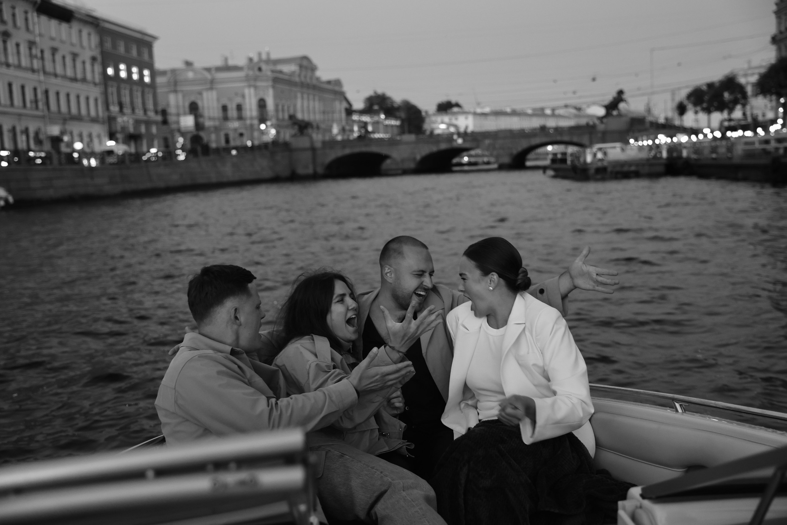 Поцелуи в Питере. Свадебный и семейный фотограф в Балашихе и в Москве