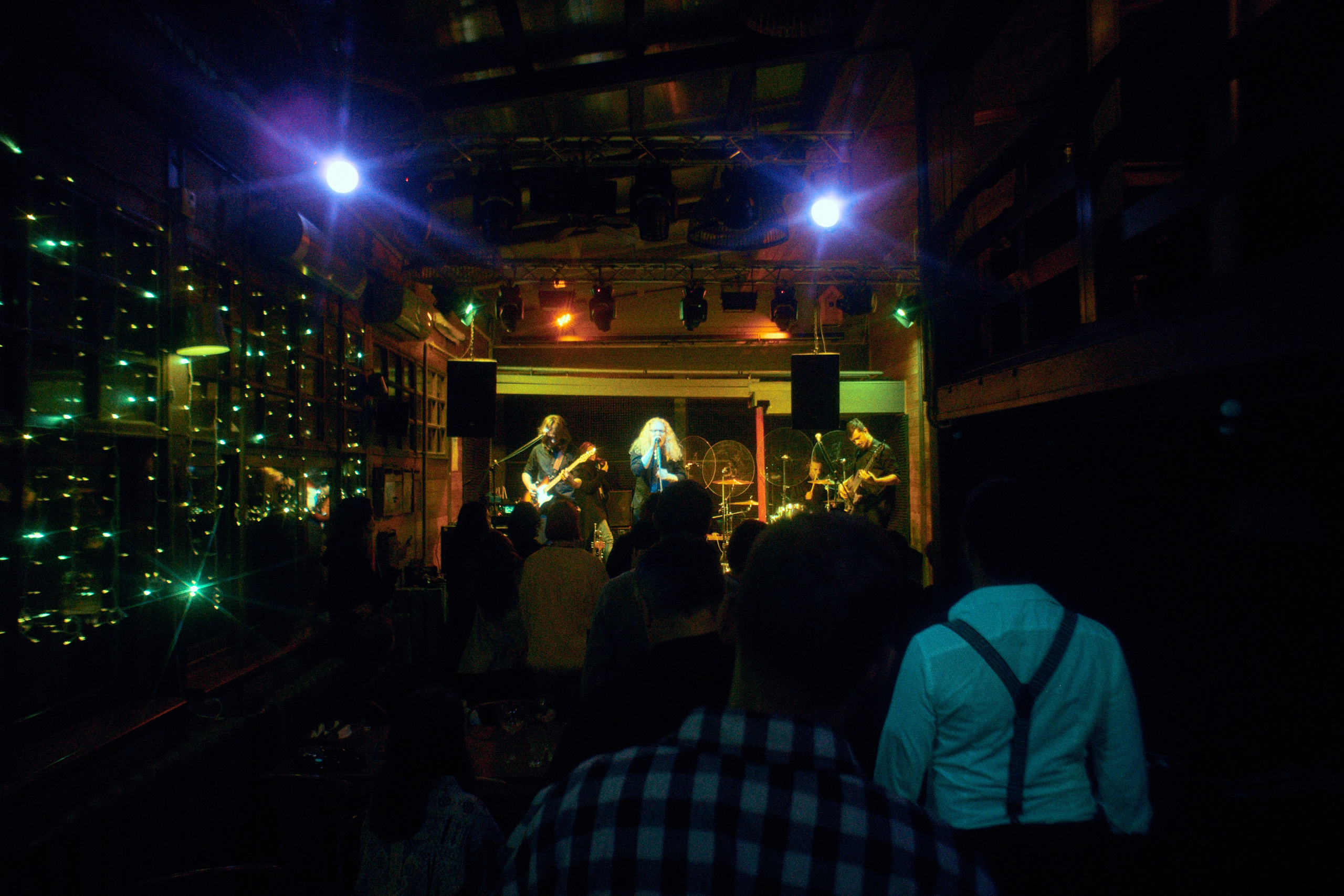 ГОЛОВА МУЭССЫ — КОНЦЕРТ 18-10-2025 В КИТАЙСКОМ ЛЕТЧИКЕ. Фотография для артистов