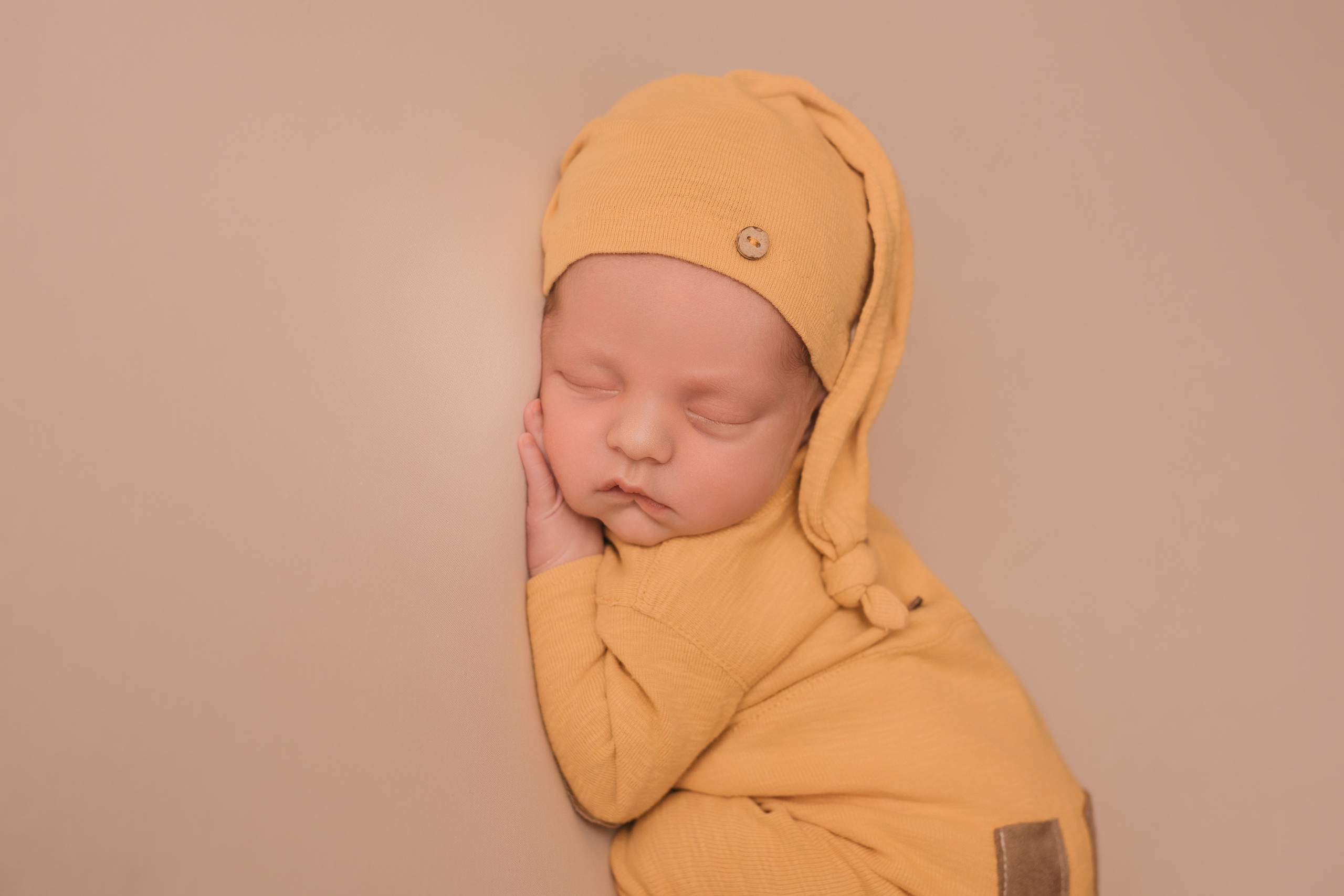 Глеб. Фотограф новорожденных Белгород