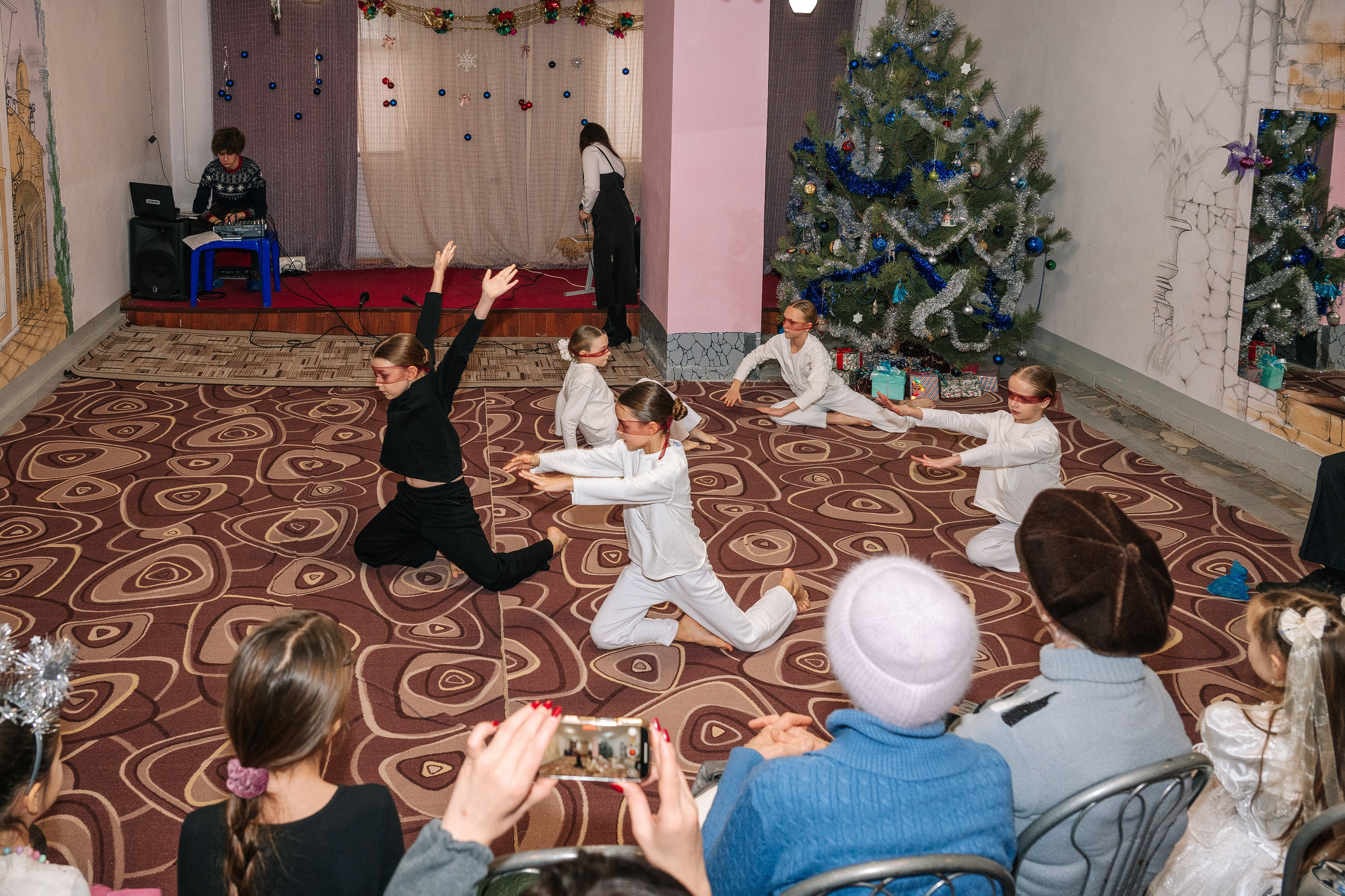 Новогодняя ёлка 2026. Семейный клуб «Открытый город»