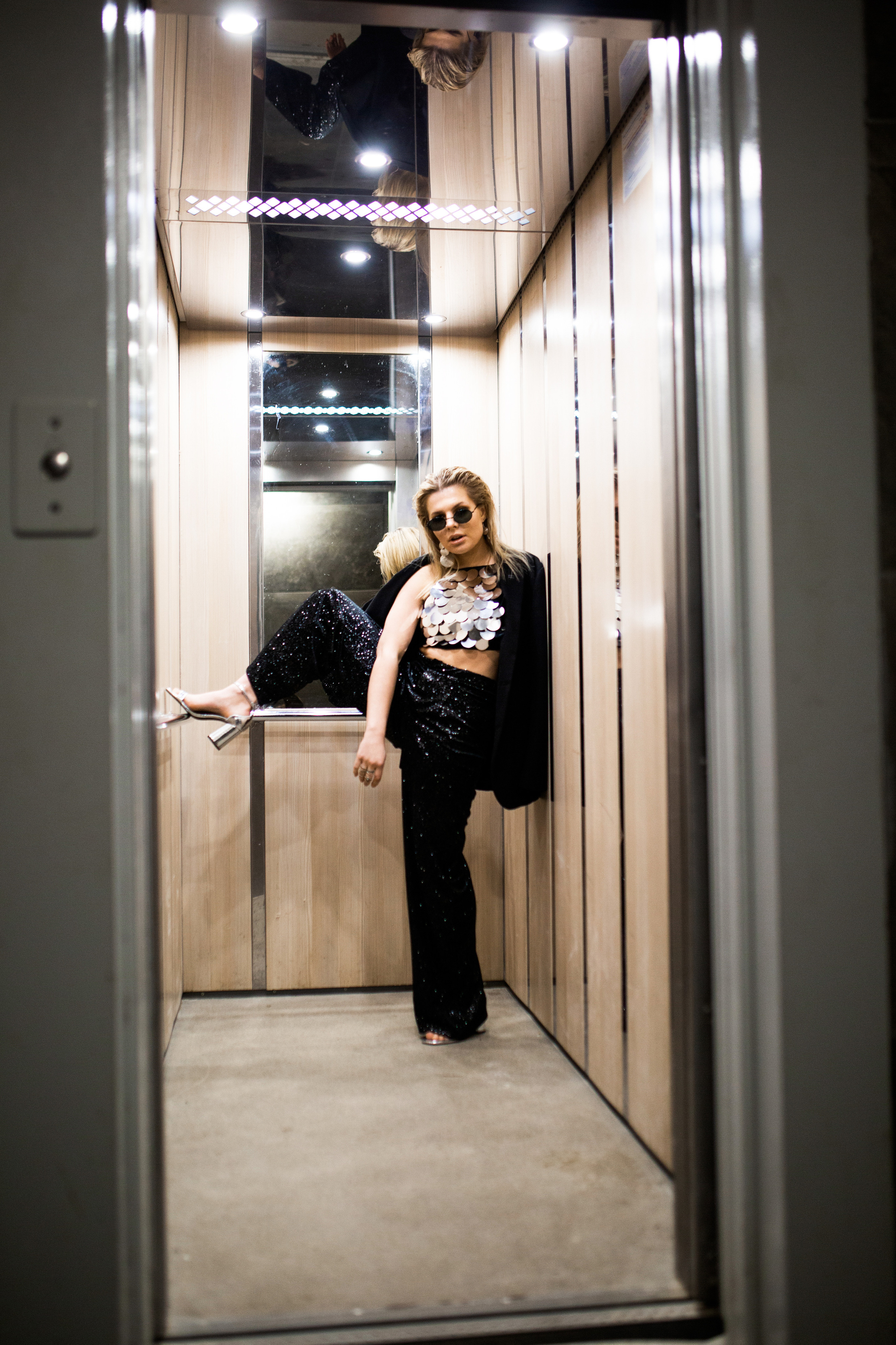 Лифт. Фотограф Смоленск Дина Петровская