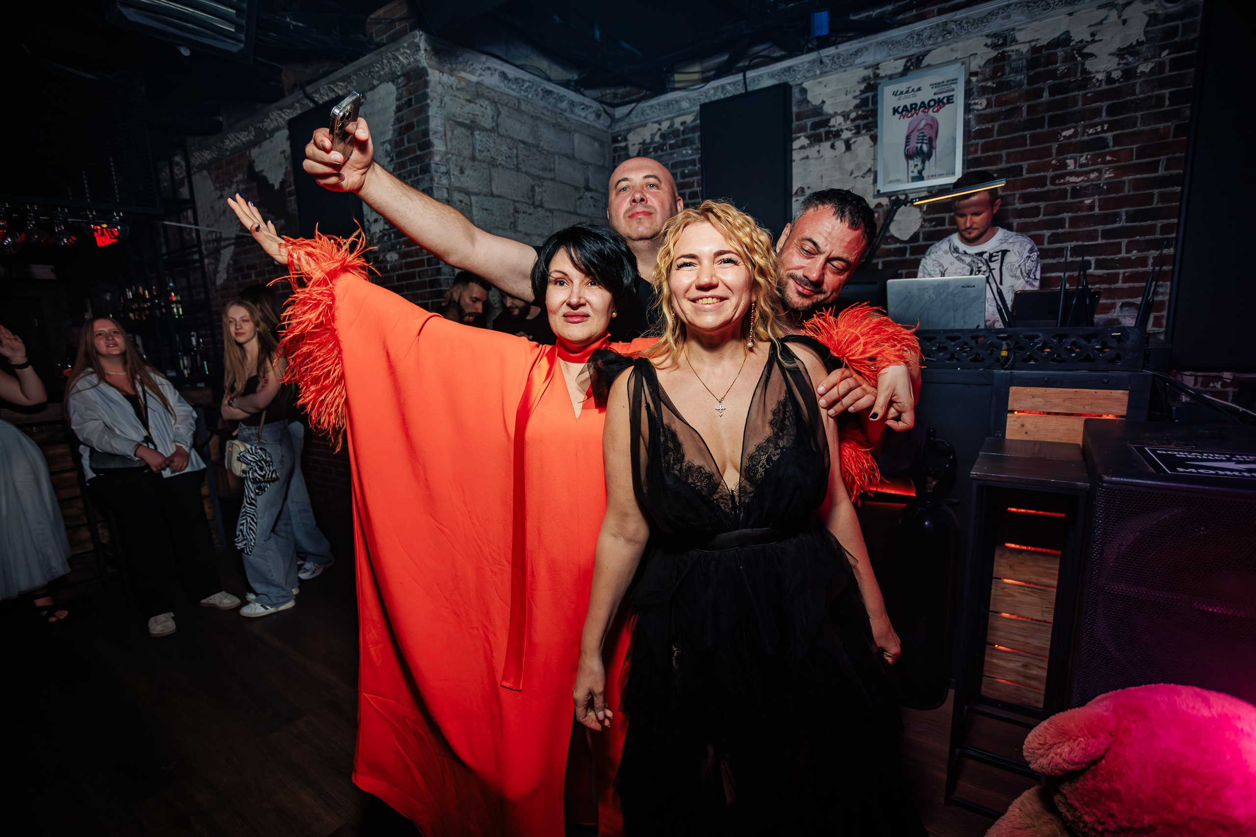 «Митя Фомин"_Чайка на пляже_Ялта_28.06.2025 г. Аминов Руслан | Фотограф