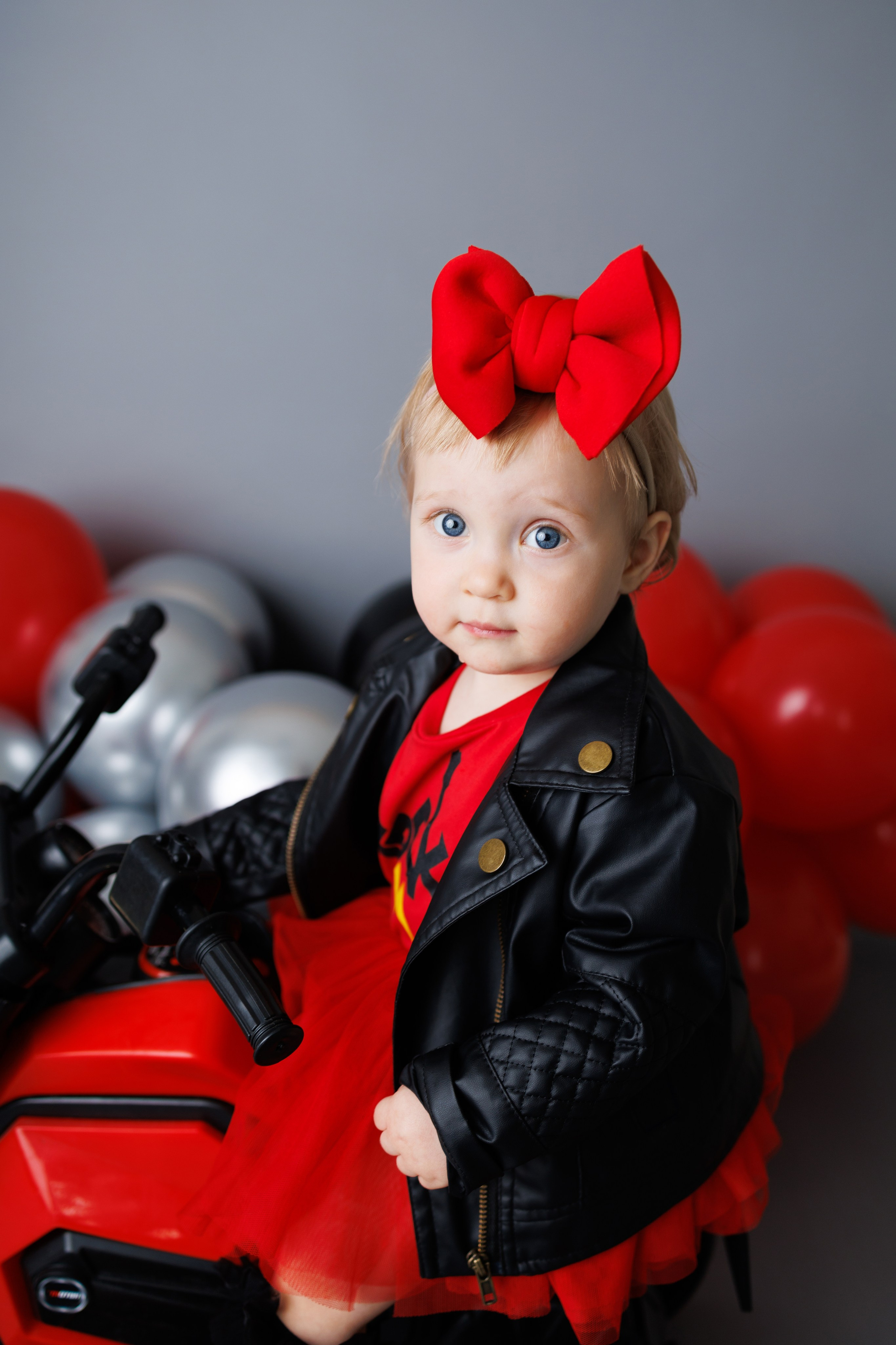 Аленушке 1 годик. Фотограф новорожденный малышей Новосибирск