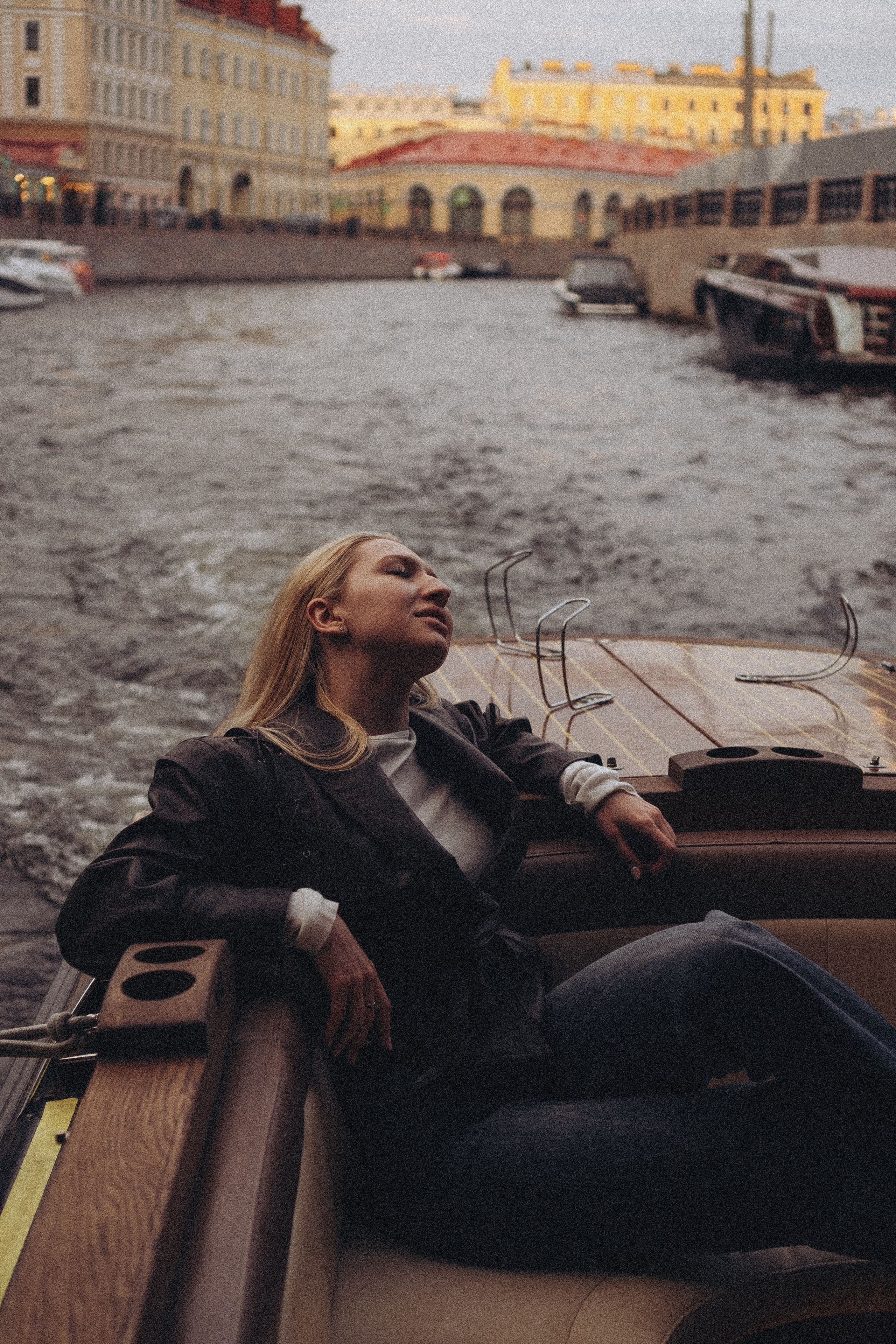 ДЕВУШКИ НА КАТЕРЕ. Профессиональный фотограф, Санкт-Петербург — Виктория Богомолова