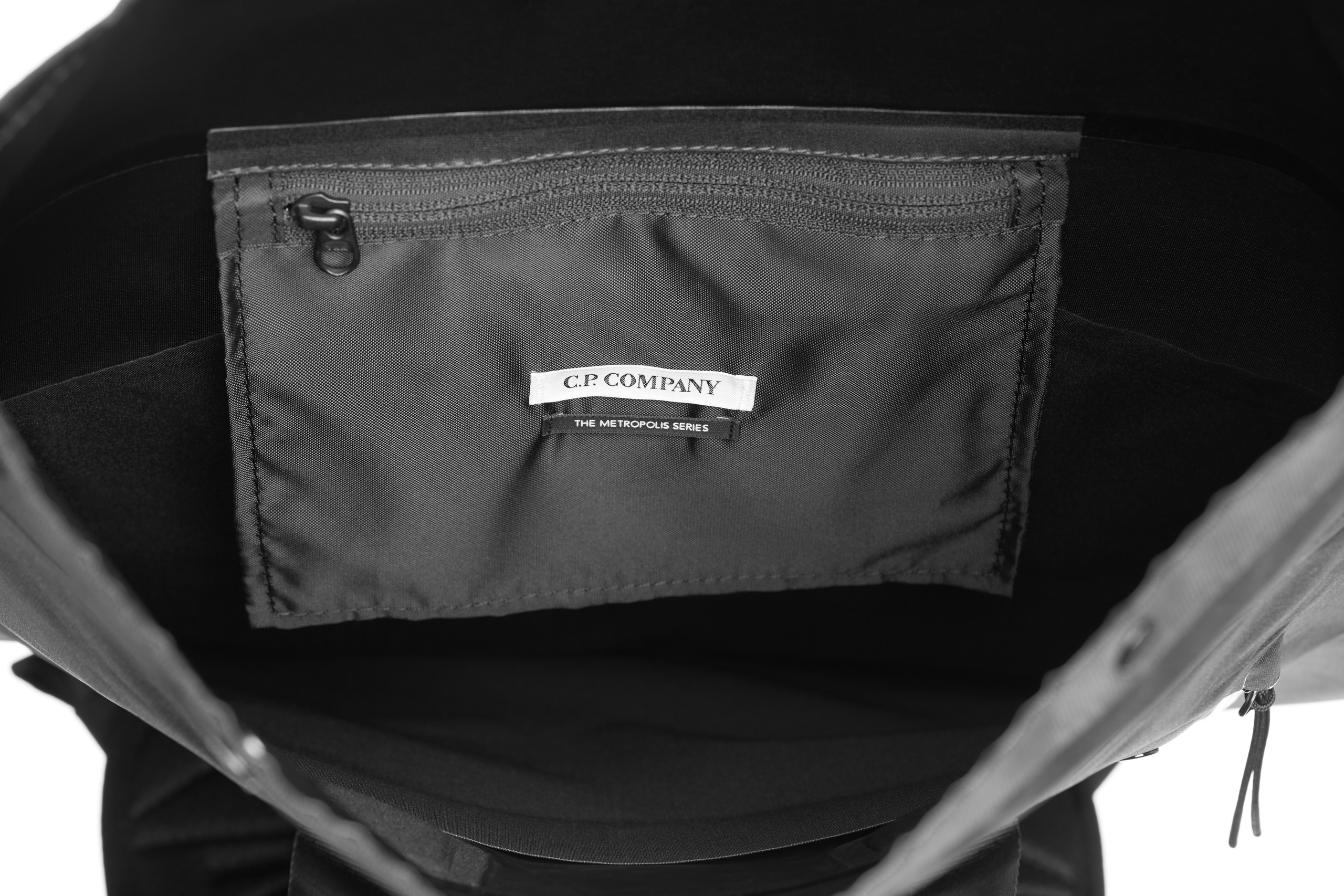 Одежда на манекене и враскладку. Олег Дмитриев