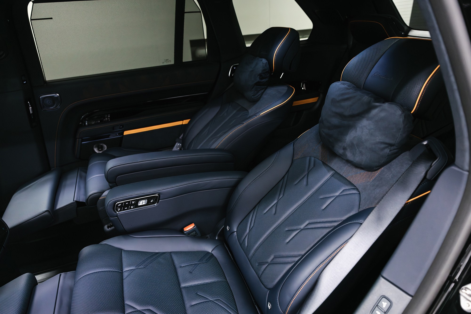 Zeekr 9X 2.0hyb 4WD AT (1401 л. с.) 2025. Автосалон «Х-Авто»