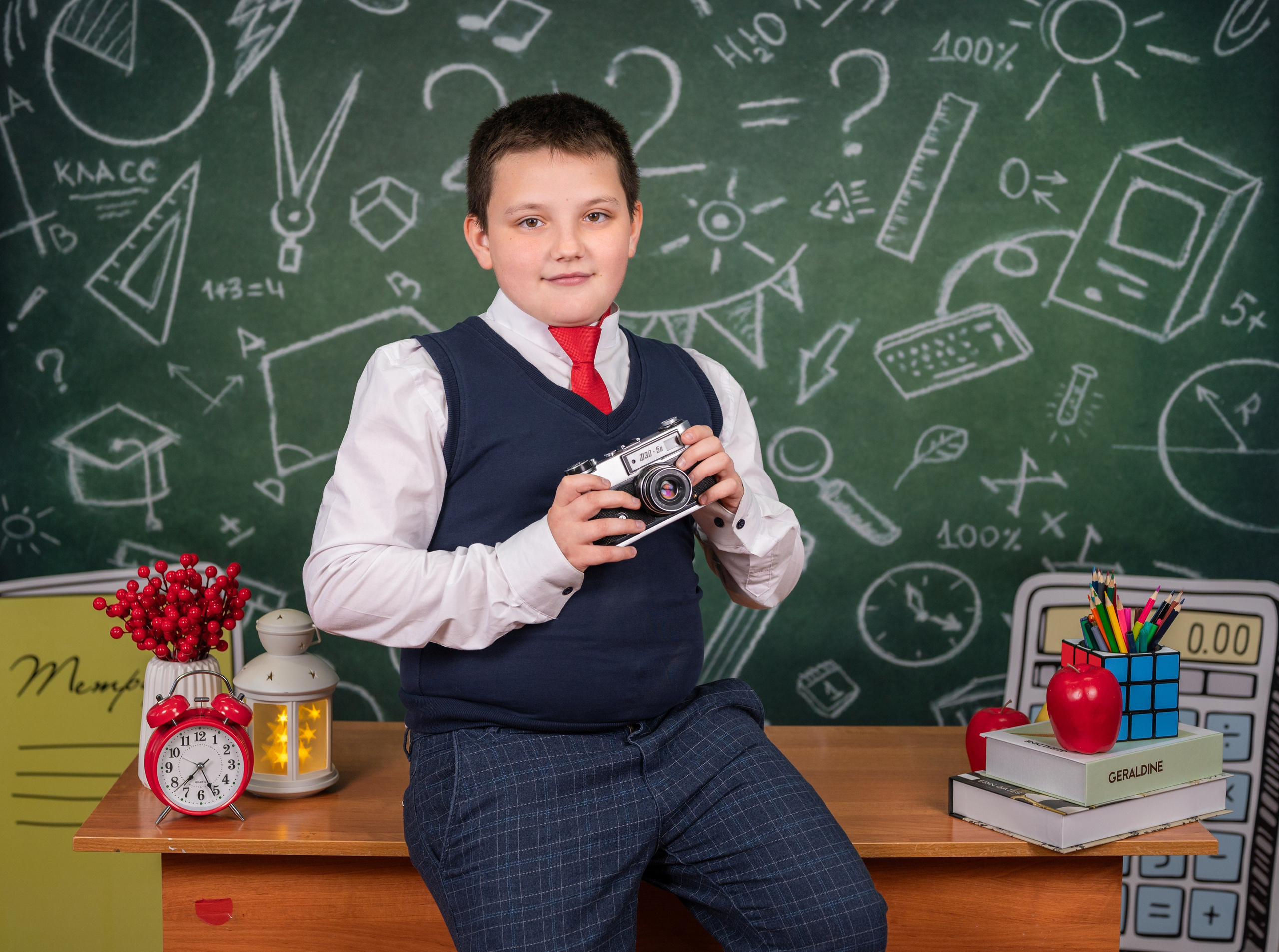 1-4 классы. Выпускные альбомы и Школьный фотограф в Алексеевке, Бирюче, Красном