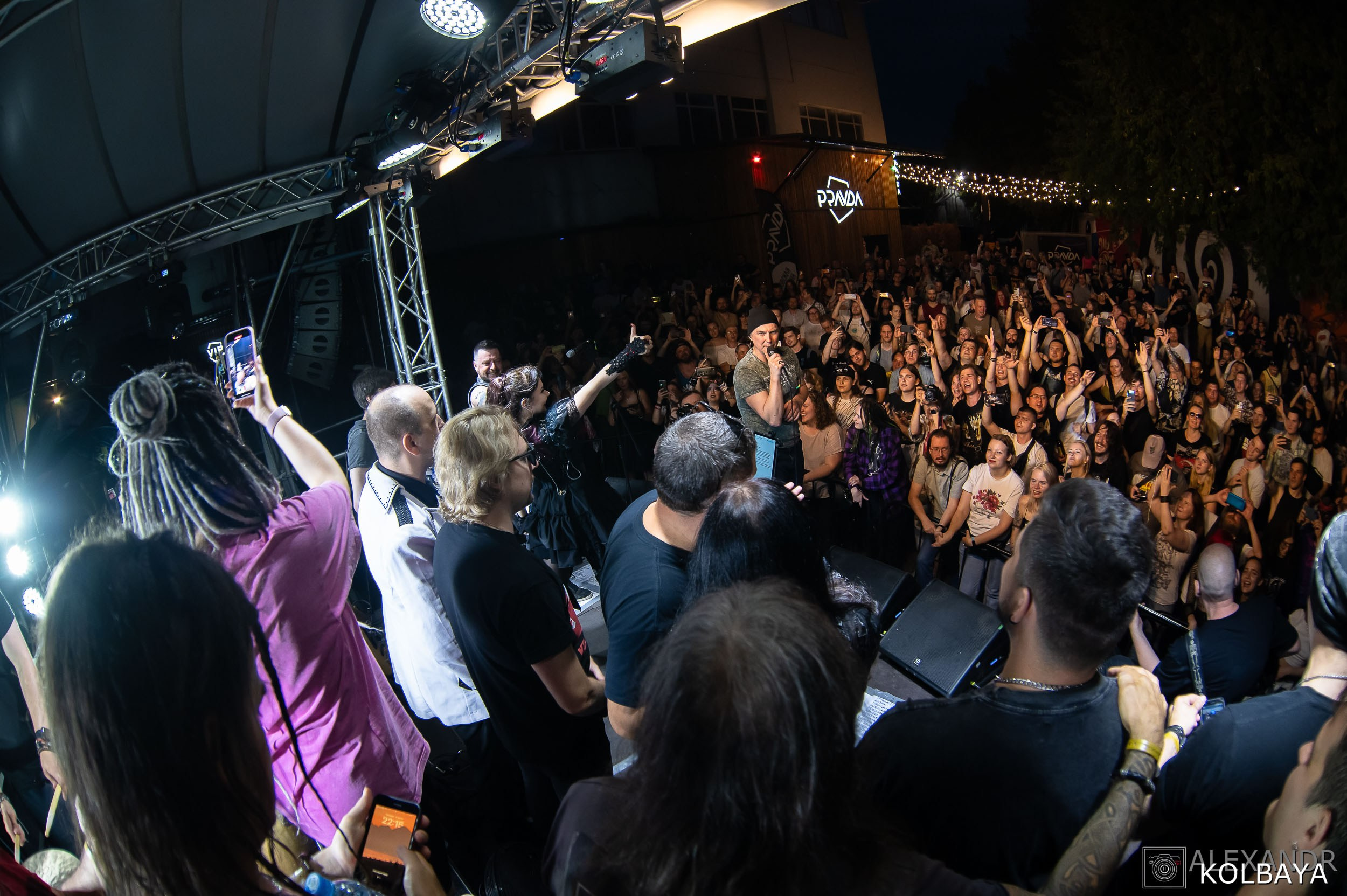 Фоторепортаж с мэшап концерта группы Черный Обелиск 4 июля 2024 года. Концертный и театральный репортажный фотограф в Москве Александр Колбая