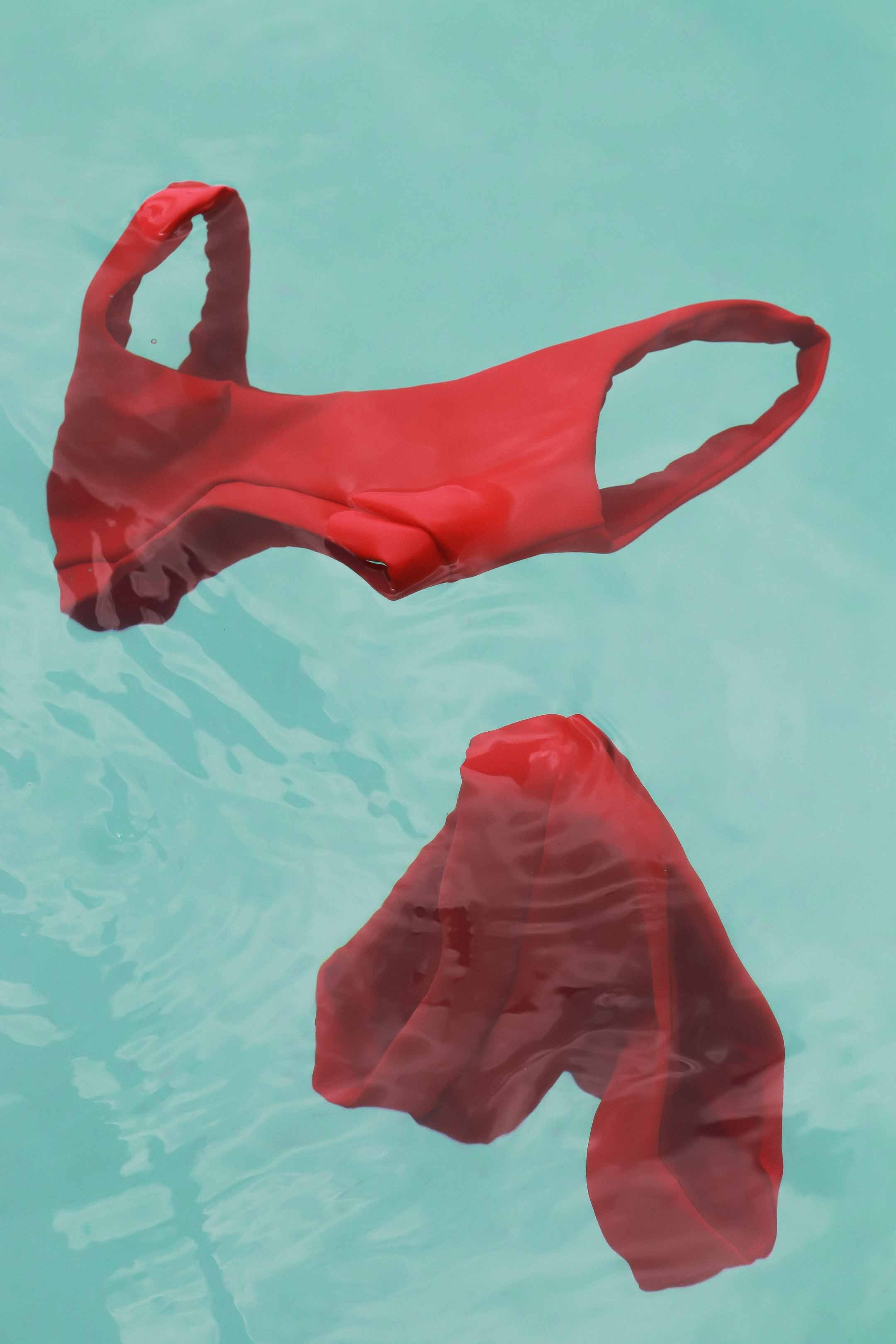 Коллекция спортивной одежды и купальников. Фотограф на Шри-Ланке