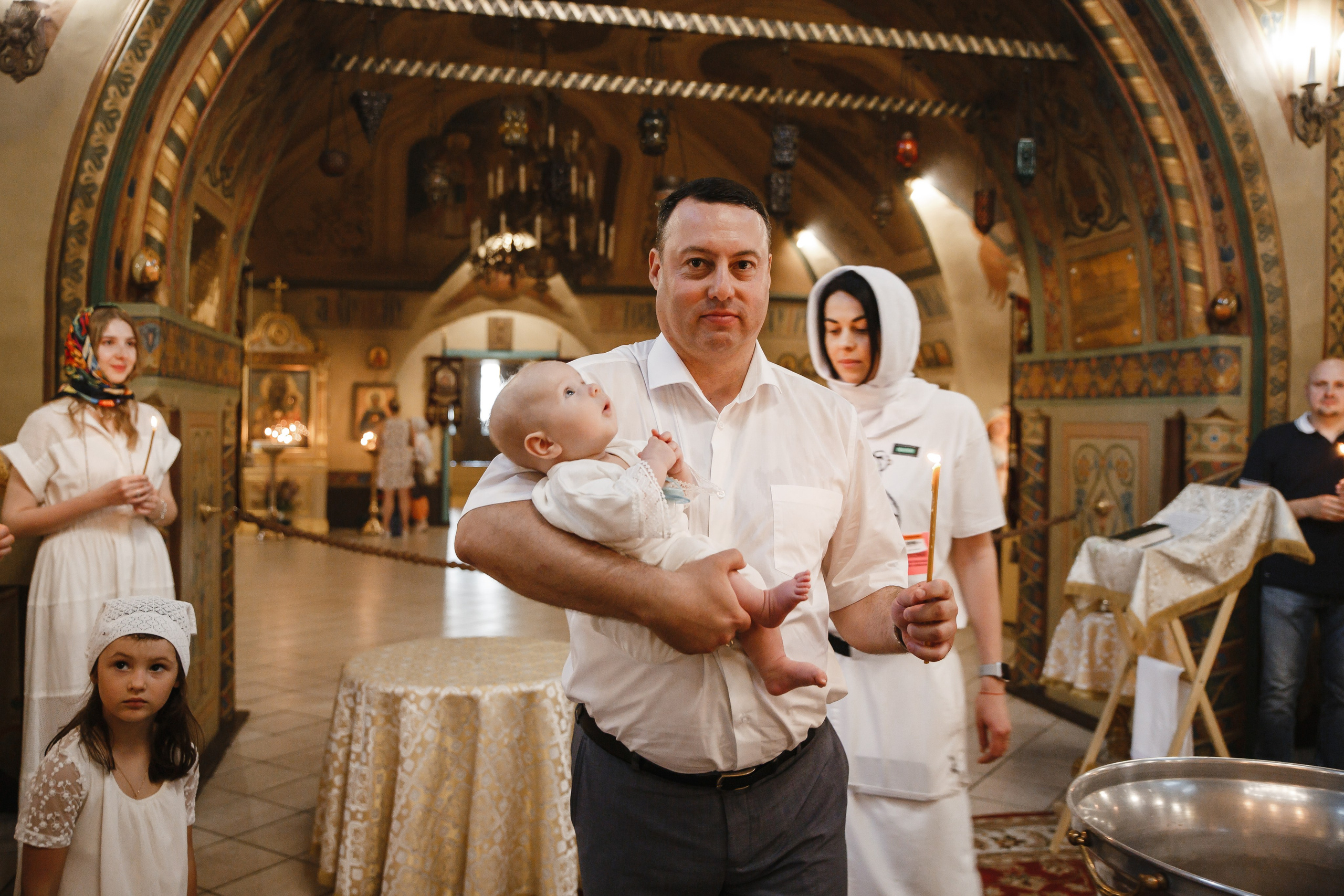 Крещение в Храме Григория Неокесарийского на Б. Полянке в Москве. Фотограф на Крещение Москва