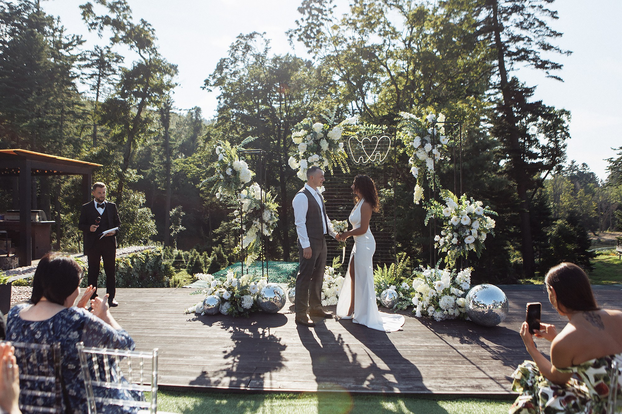 Настя и Игорь 17.08.24. Свадебный фотограф Владивосток Алина Гевондова