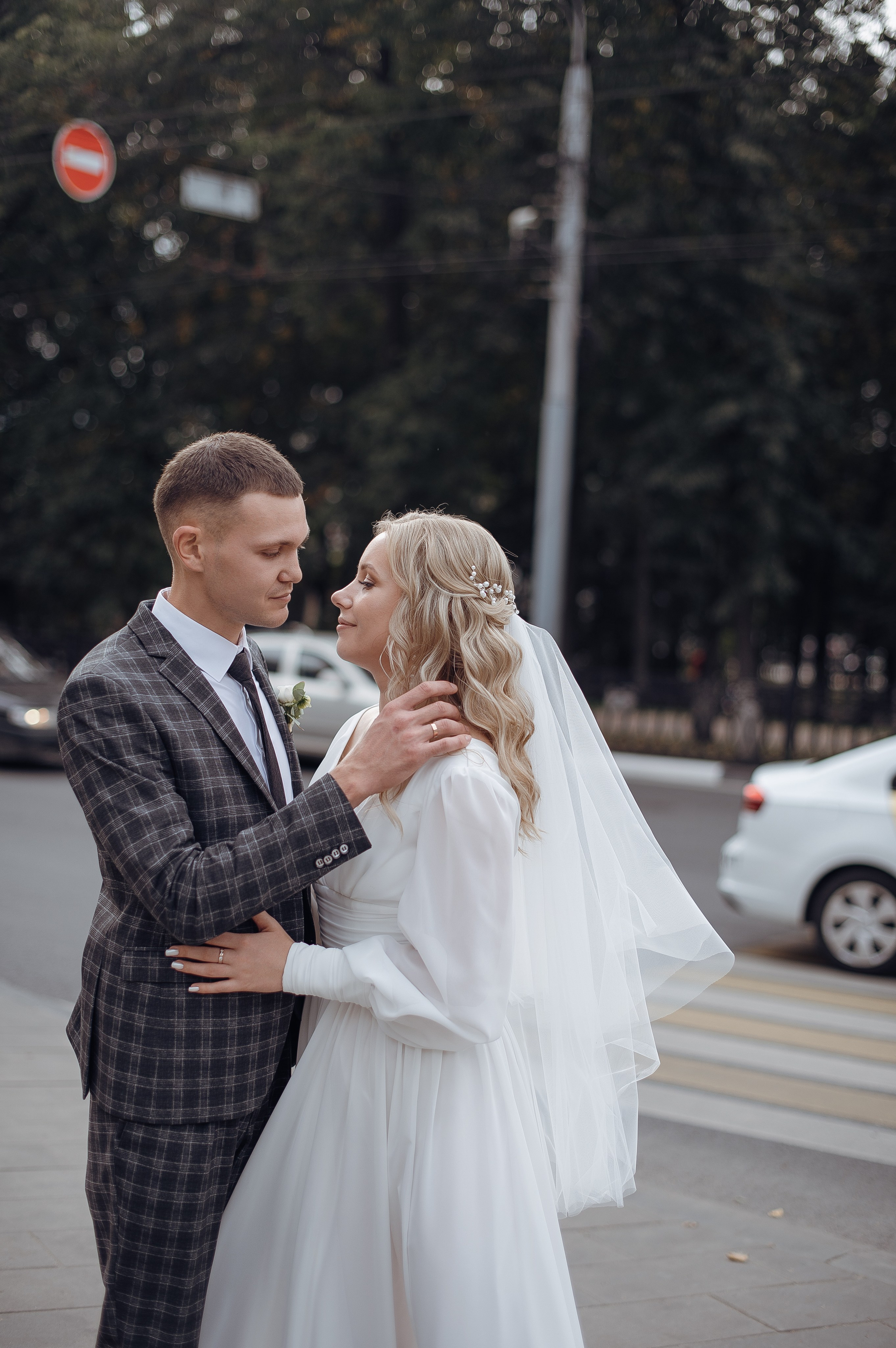 Тёплым осенним днём Николай и Наталья. Свадебный фотограф в Ярославле Денис Медоваров