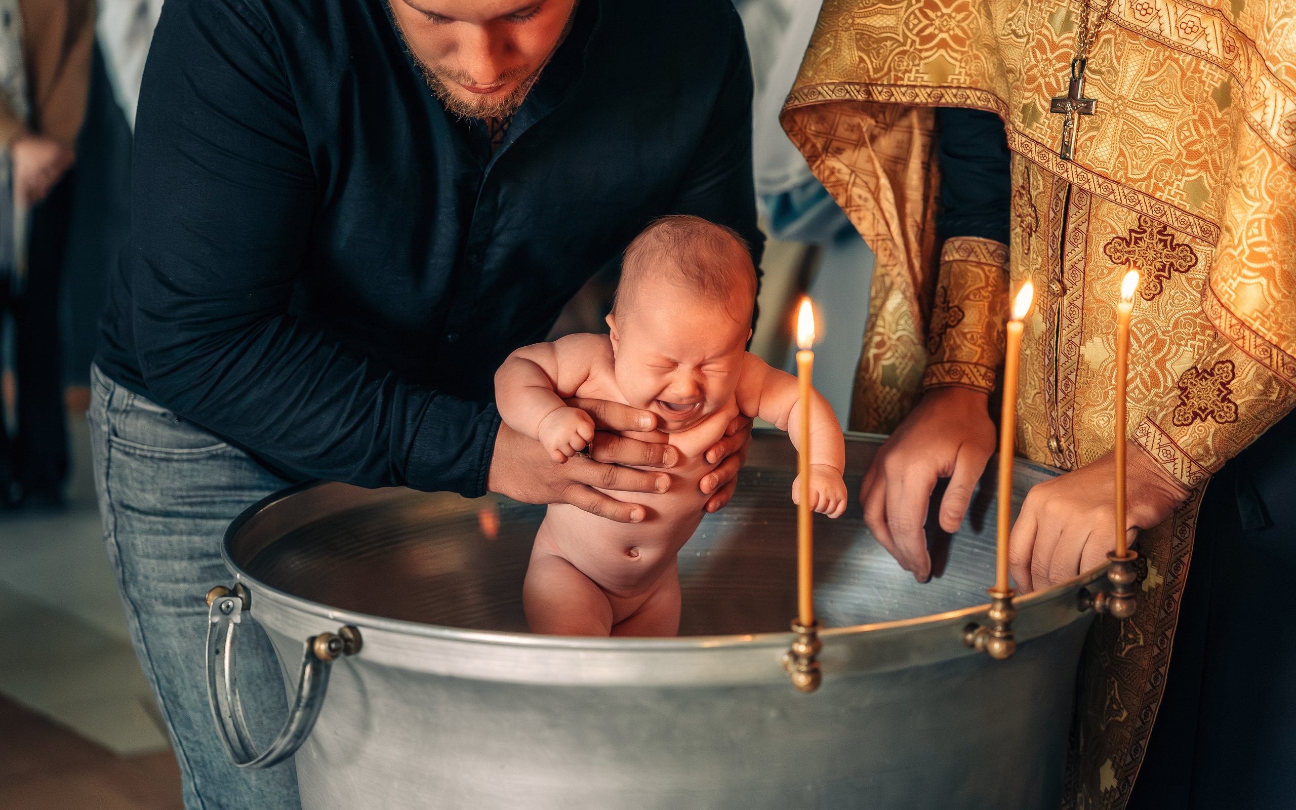 Крещение в церкви Воскресения Христова. Свадебный и репортажный фотограф в Воронеже Роман Янко
