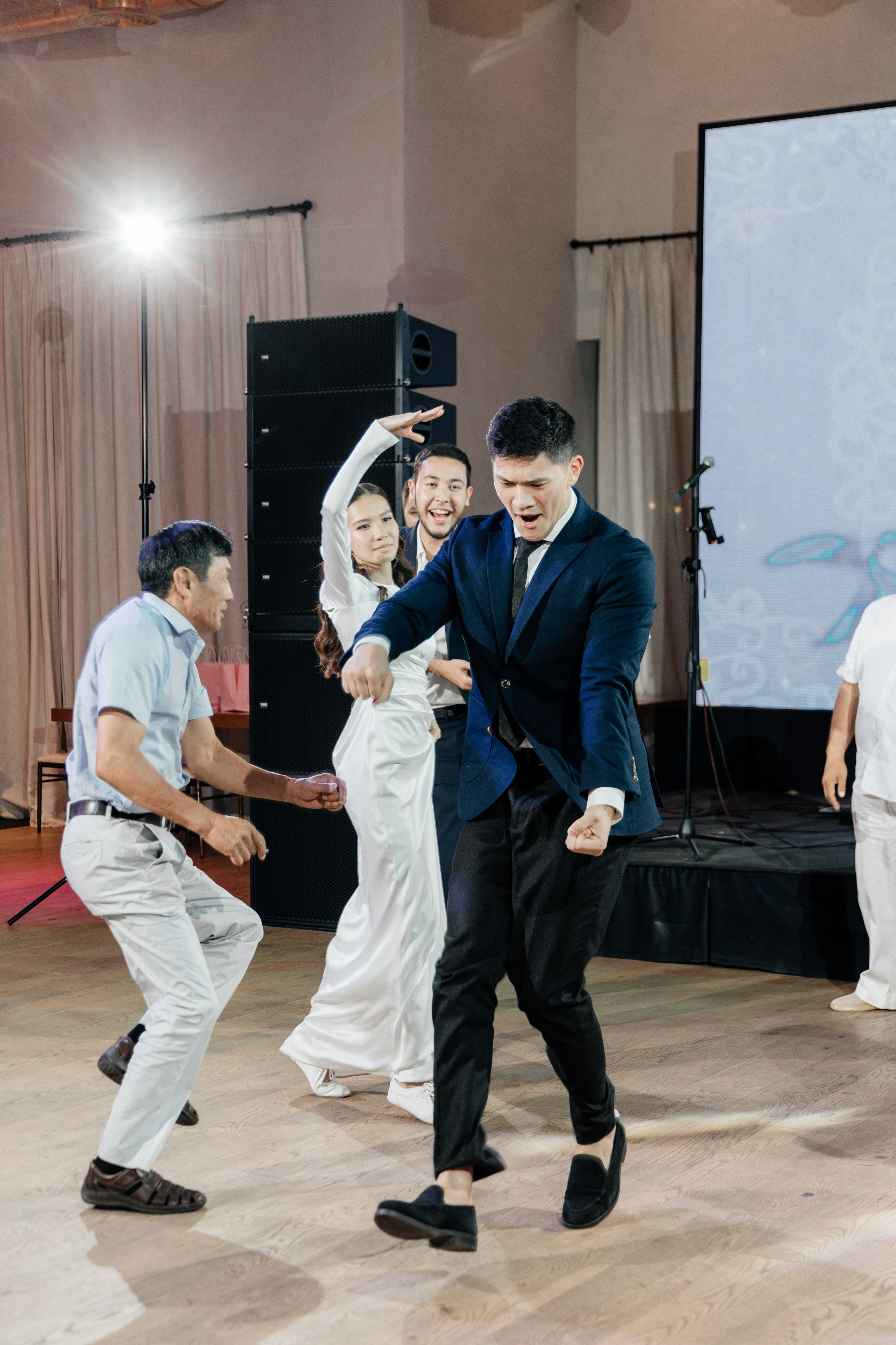 Azhar Uzatu. Свадебный фотограф Алматы