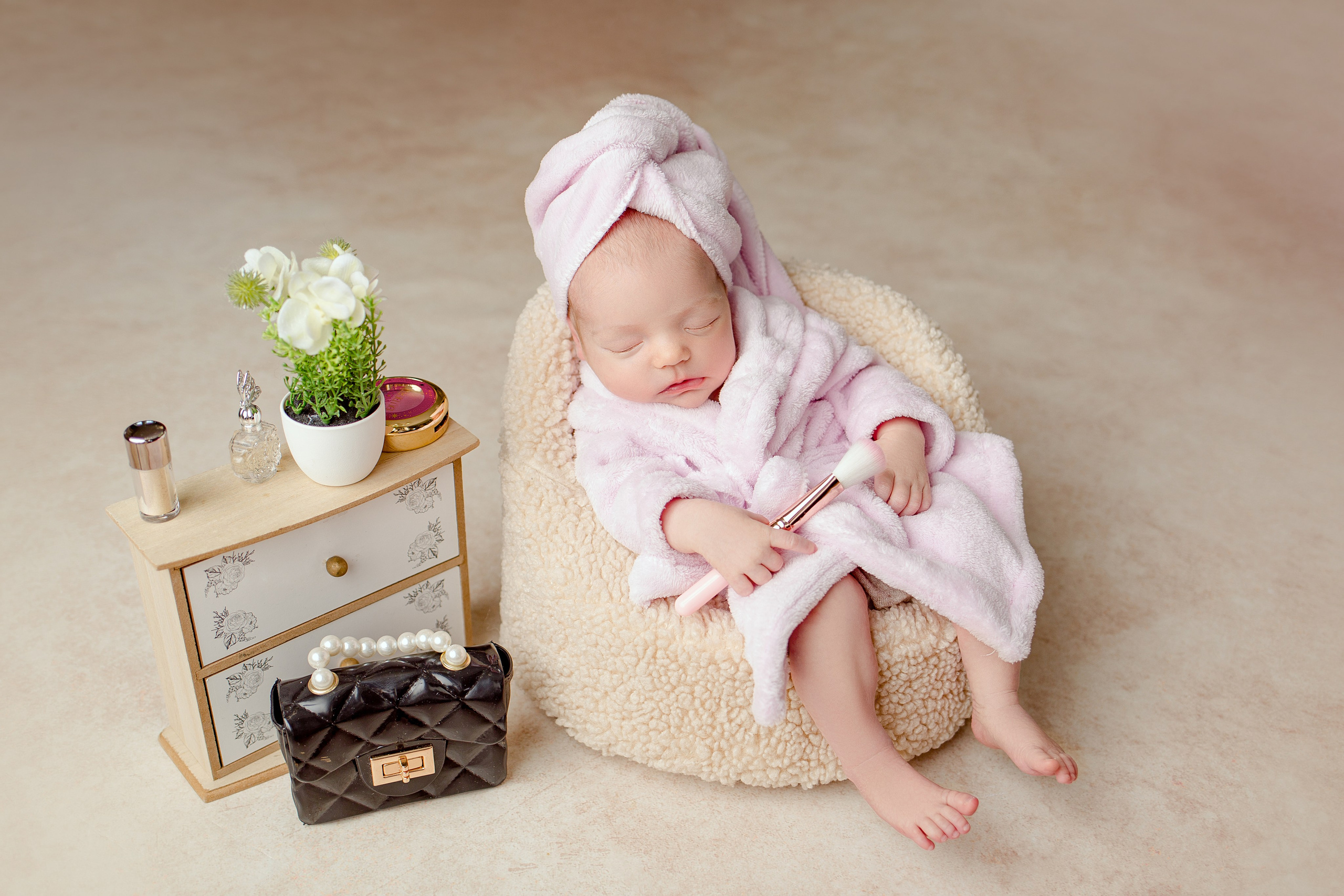 Ньюборн девочки. Фотограф новорожденных, семейный, детский фотограф в Москве и Московской области
