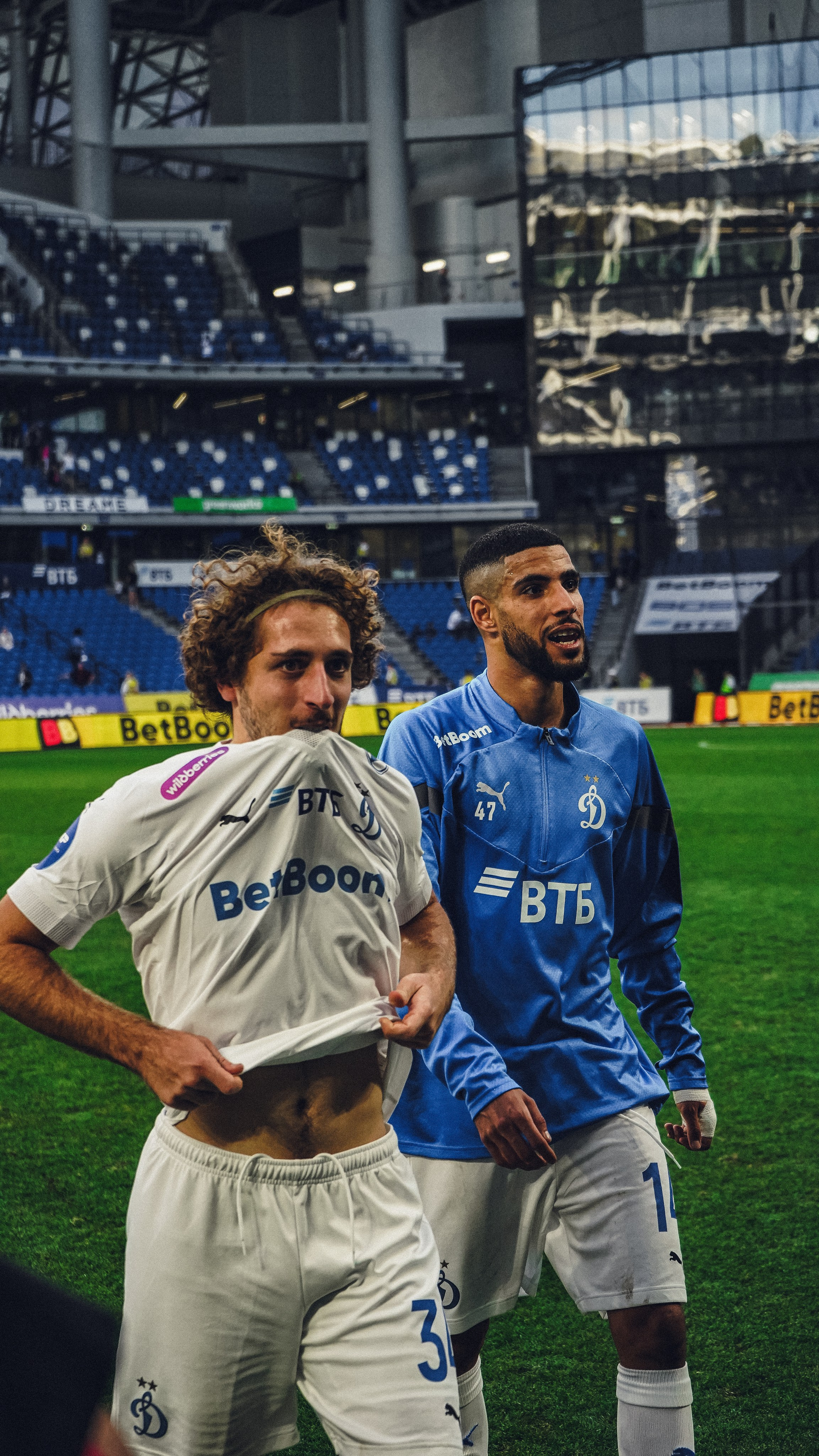 Футбол. Динамо-Ахмат 15.09.24. Автомобильный фотограф Шакая Кирилл