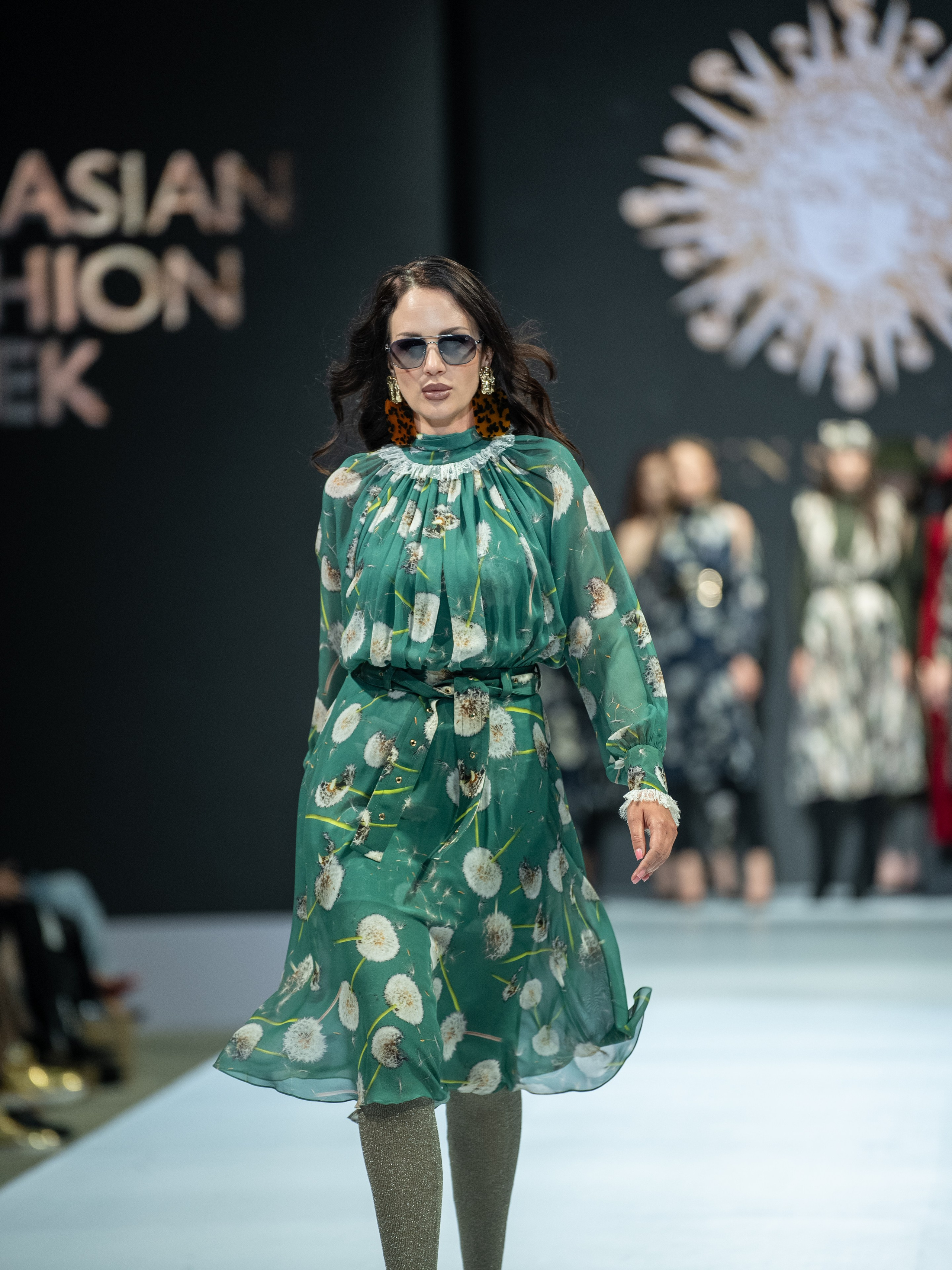 EURASIAN FASHION WEEK Sun Sergio. Сайт Алматинского НЮ АРТ, будуар и фэшн фотографа Дениса Карпенко
