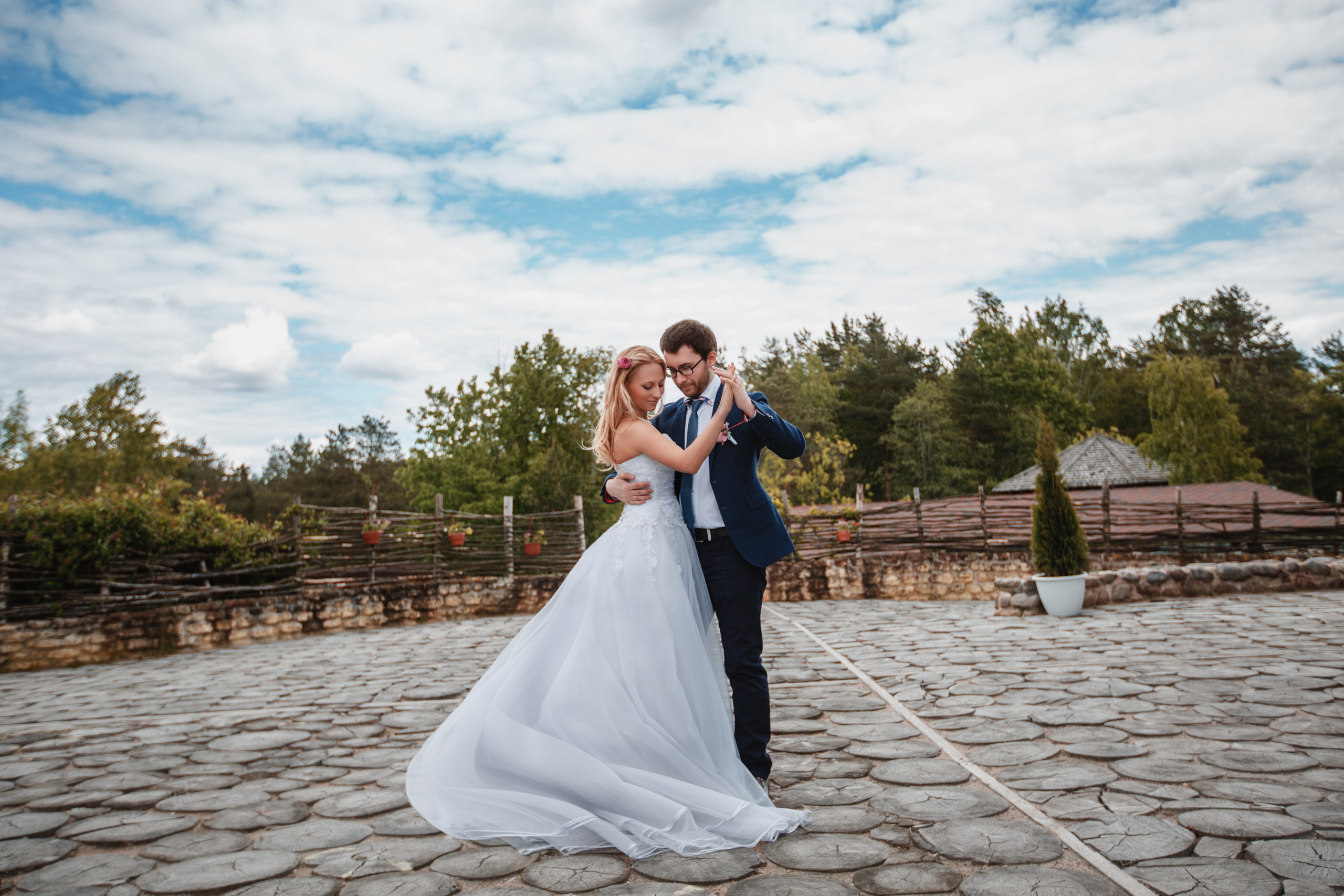 Танец жениха и невесты