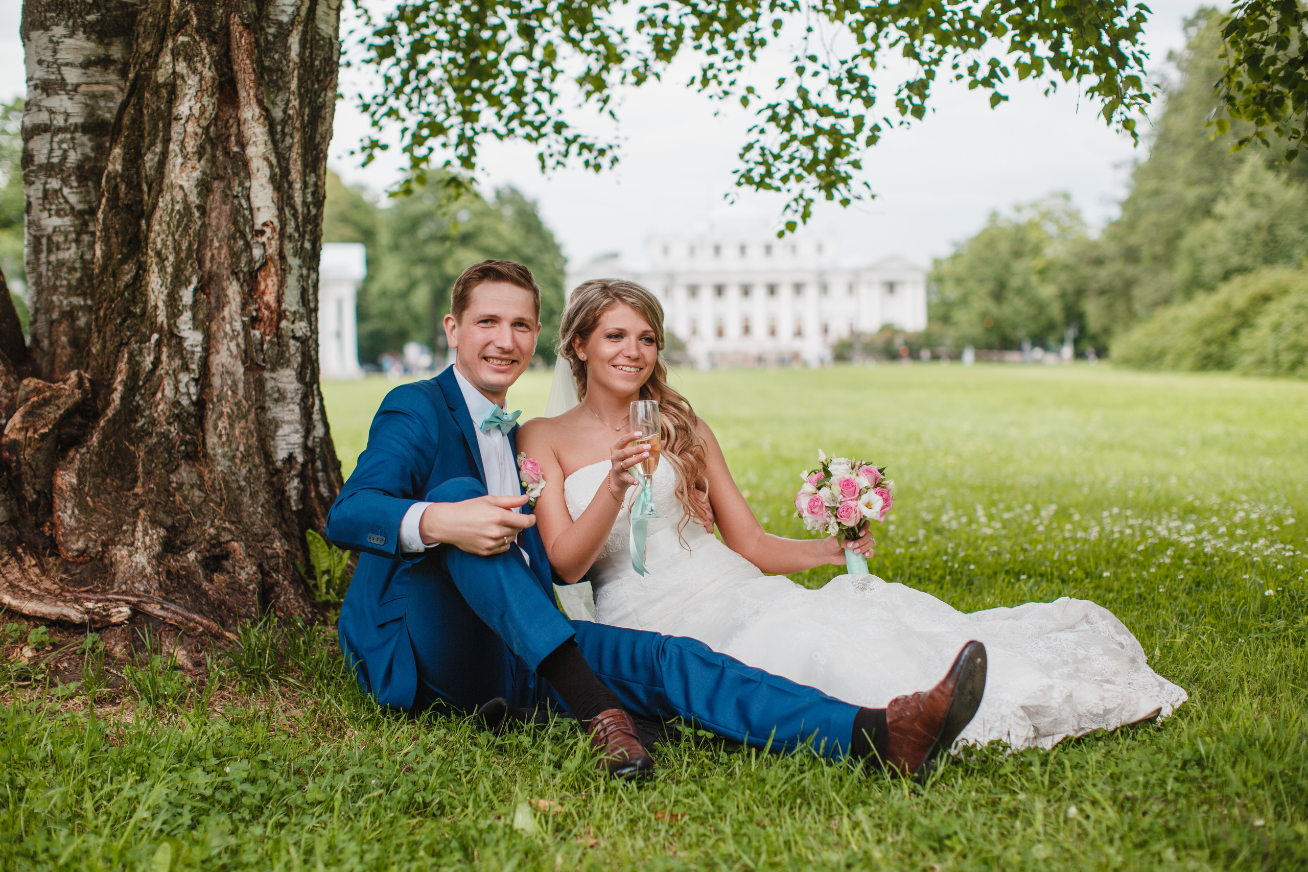 Молодожены