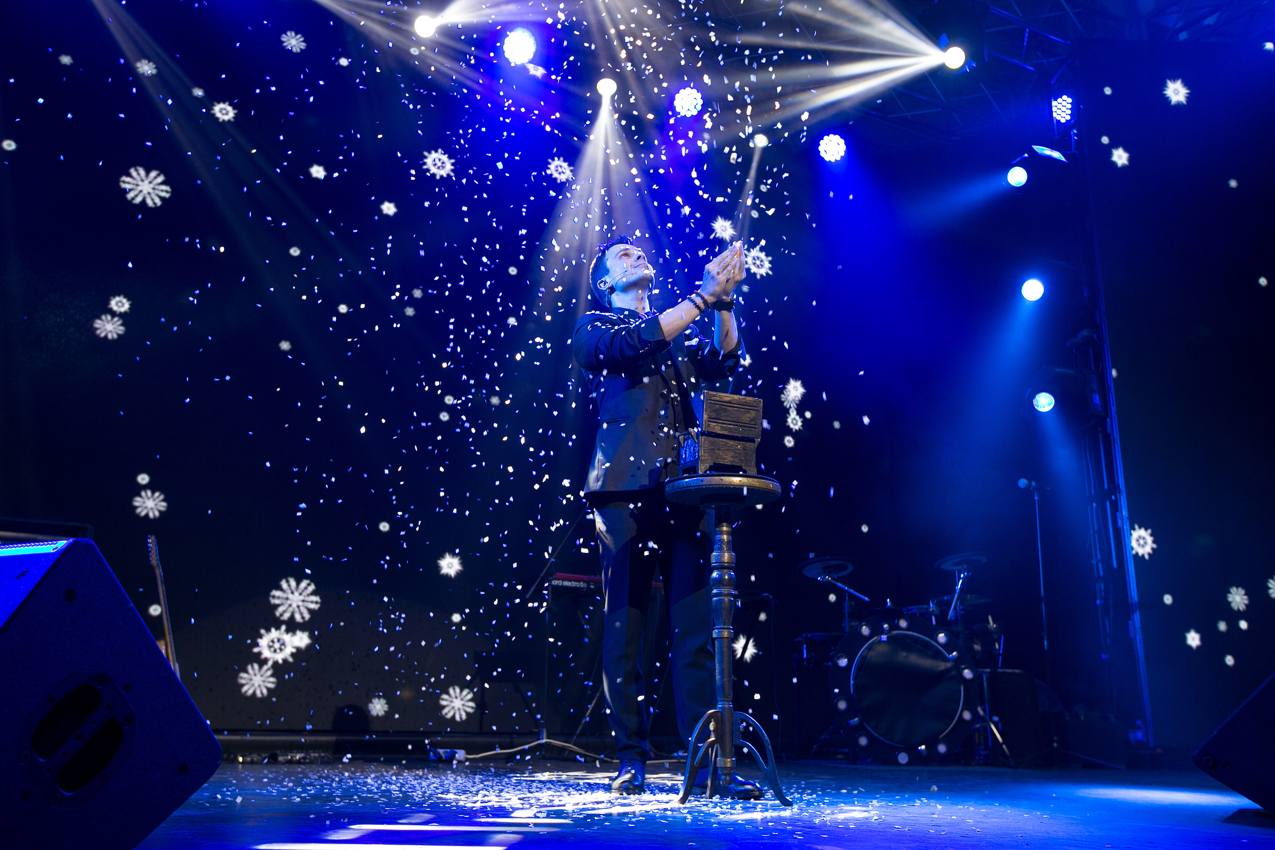 Фокусник на свадьбе