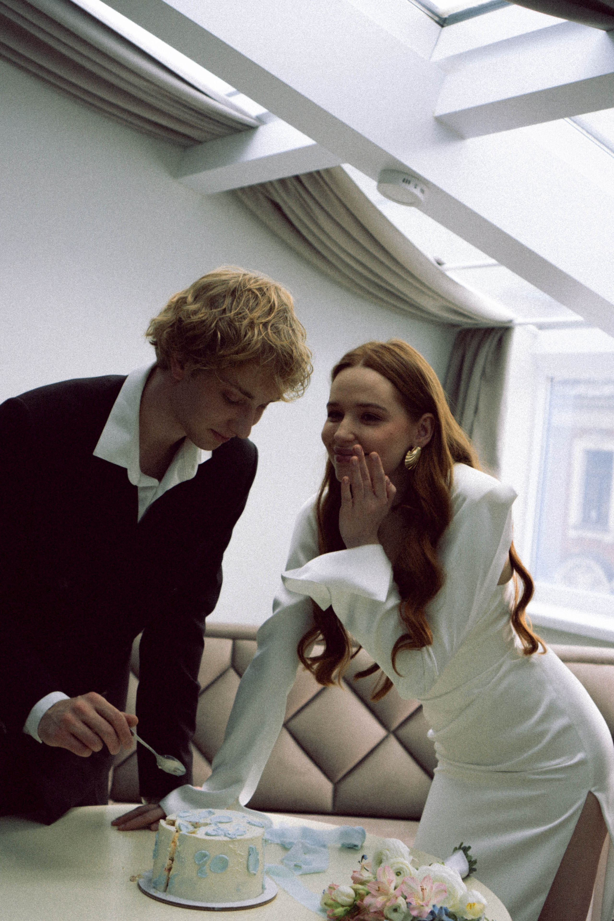 СВАДЕБНАЯ СЬЕМКА В ОТЕЛЕ. СБОРЫ ЖЕНИХА И НЕВЕСТЫ И ТАКЖЕ ТОР И ПОДГОТОВКА К ПРОГУЛКЕ. Профессиональный фотограф, Санкт-Петербург — Виктория Богомолова