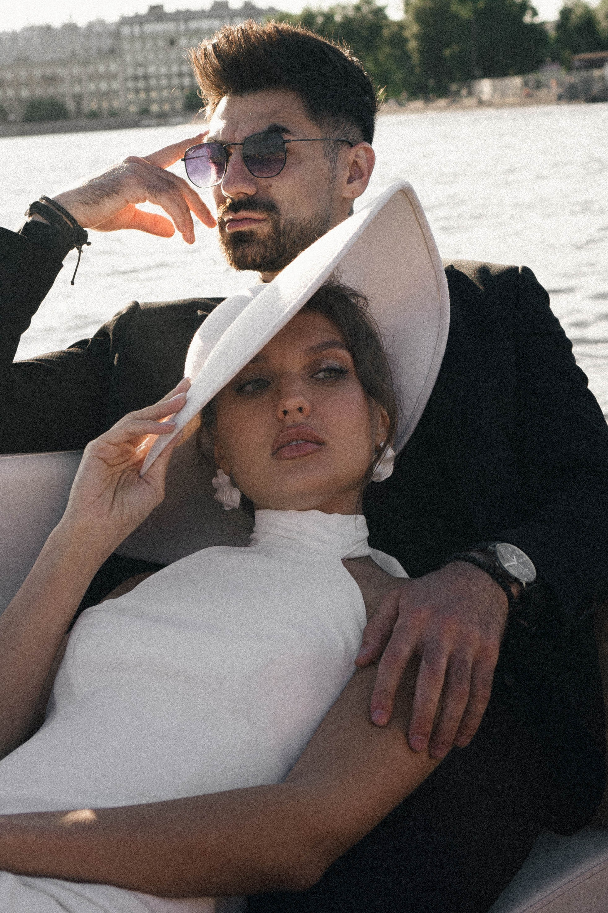 СВАДЕНБНАЯ СЬЕМКА НА КАТЕРЕ ПО КАНАЛАМ САНКТ-ПЕТЕРБУРГА И В АКВАТОРИИ НЕВЫ. Профессиональный фотограф, Санкт-Петербург — Виктория Богомолова