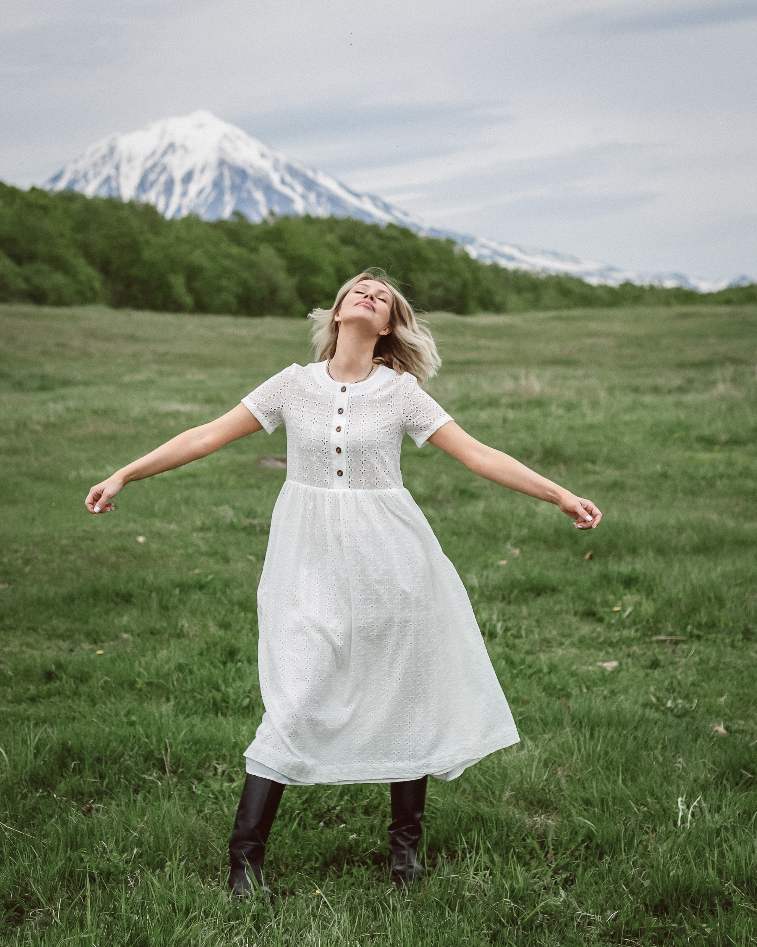 Магазин женской одежды. Свадебный и семейный Фотограф на Камчатке (love story, портрет, контент, беременность) Елена Великовская