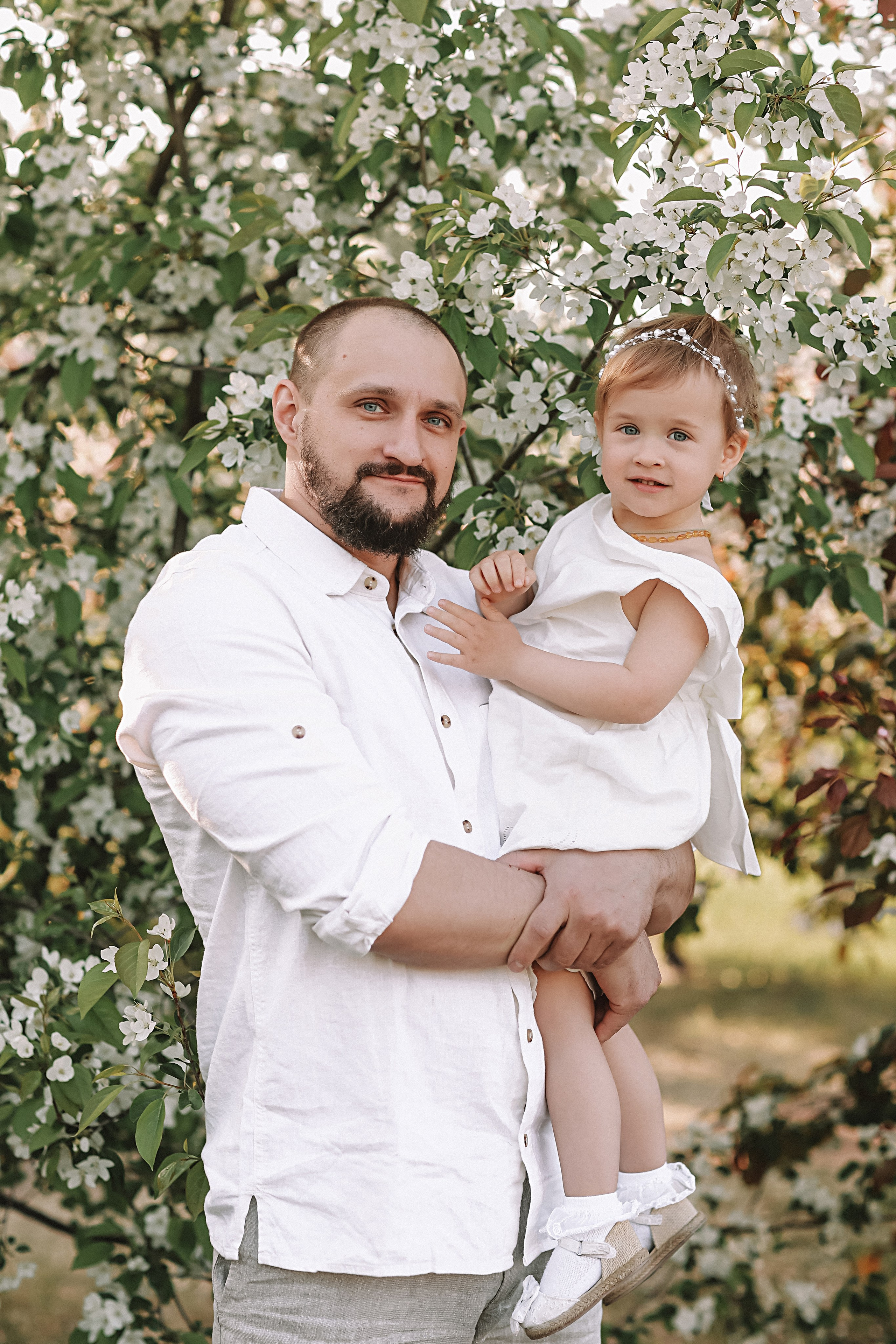 Яблони. Семейный фотограф Тюмень, фотограф на роды Салмина Мария