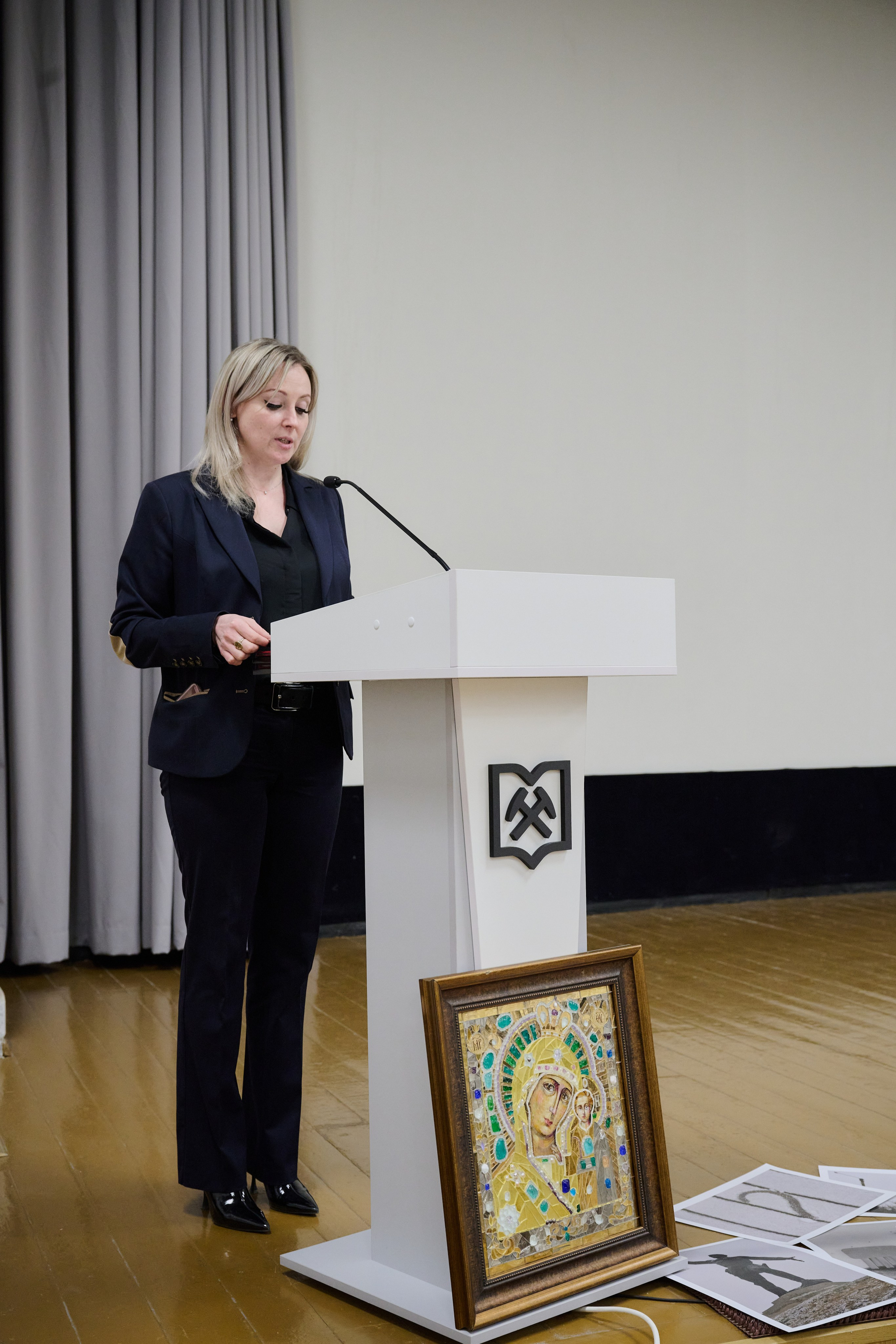 Фотовыставка «Территории» в Росгеолфонде. Фотограф Роман Адлер