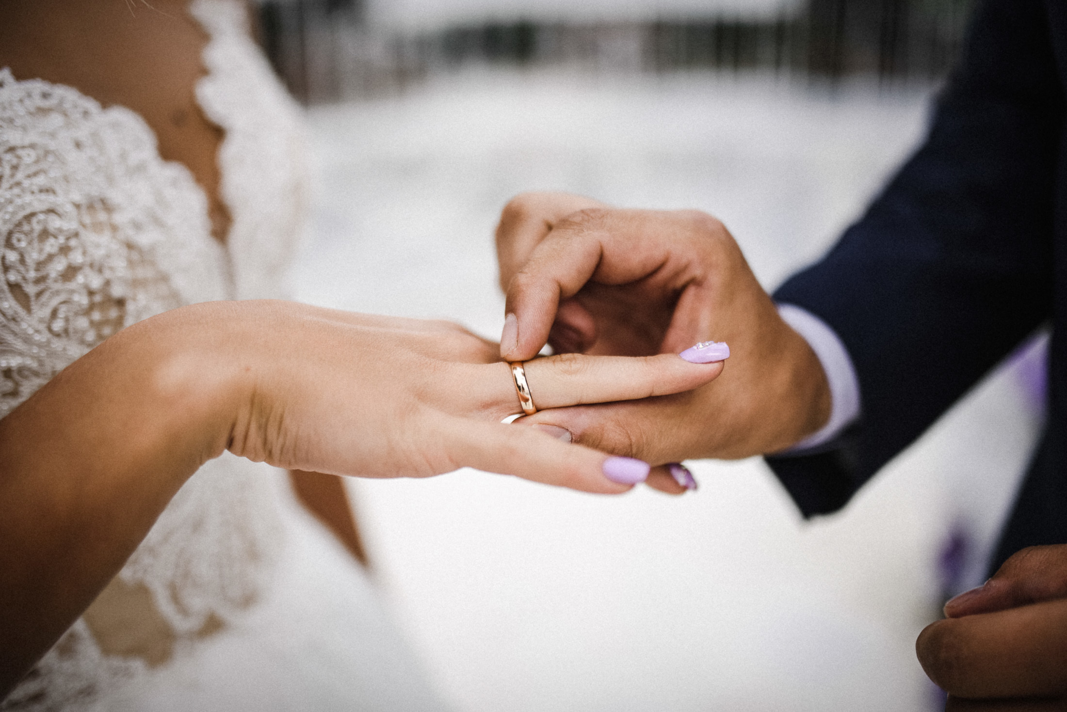Пруд, шатер и аккордеон. Свадебный и портретный фотограф Пётр Ладанов