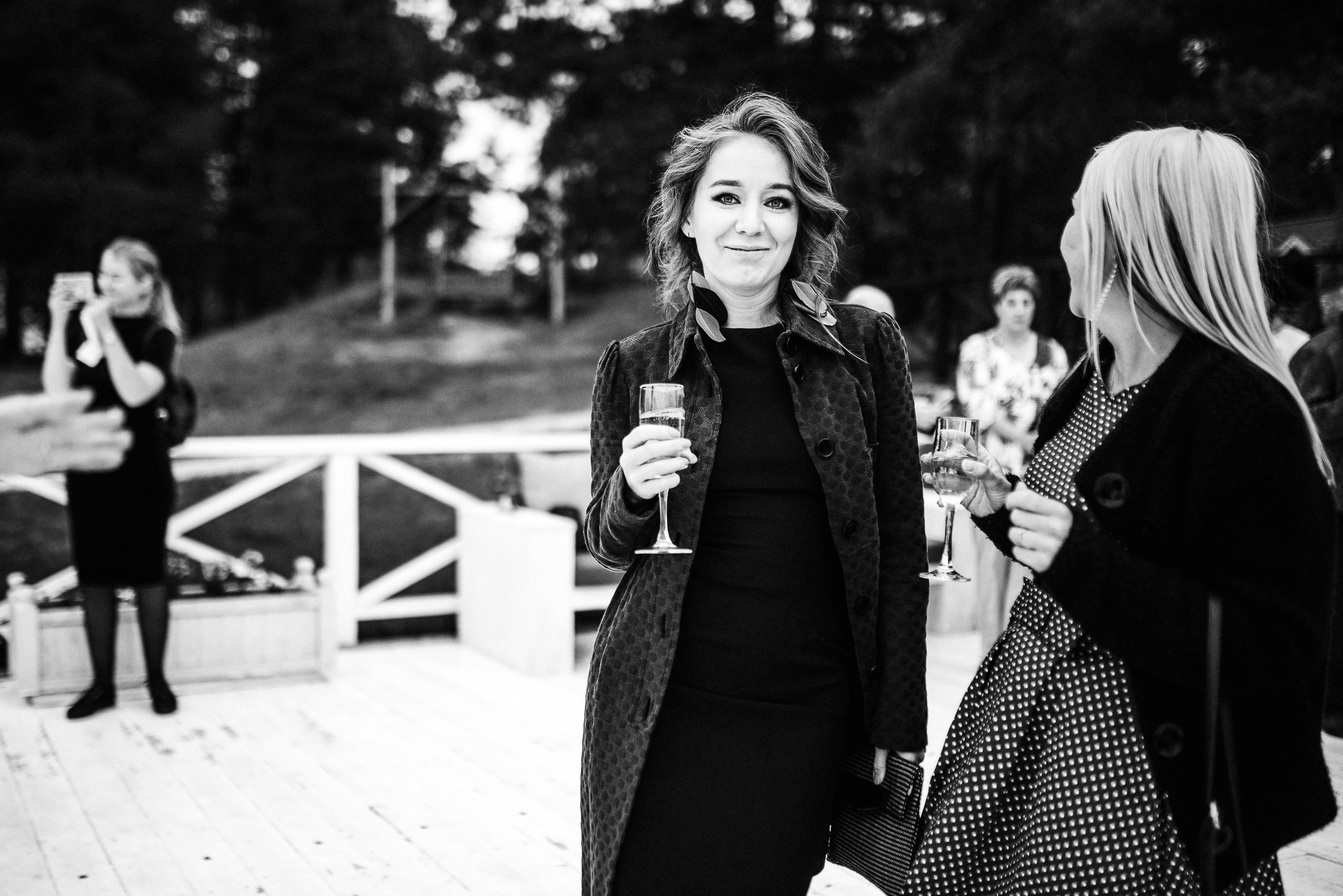 Пруд, шатер и аккордеон. Свадебный и портретный фотограф Пётр Ладанов