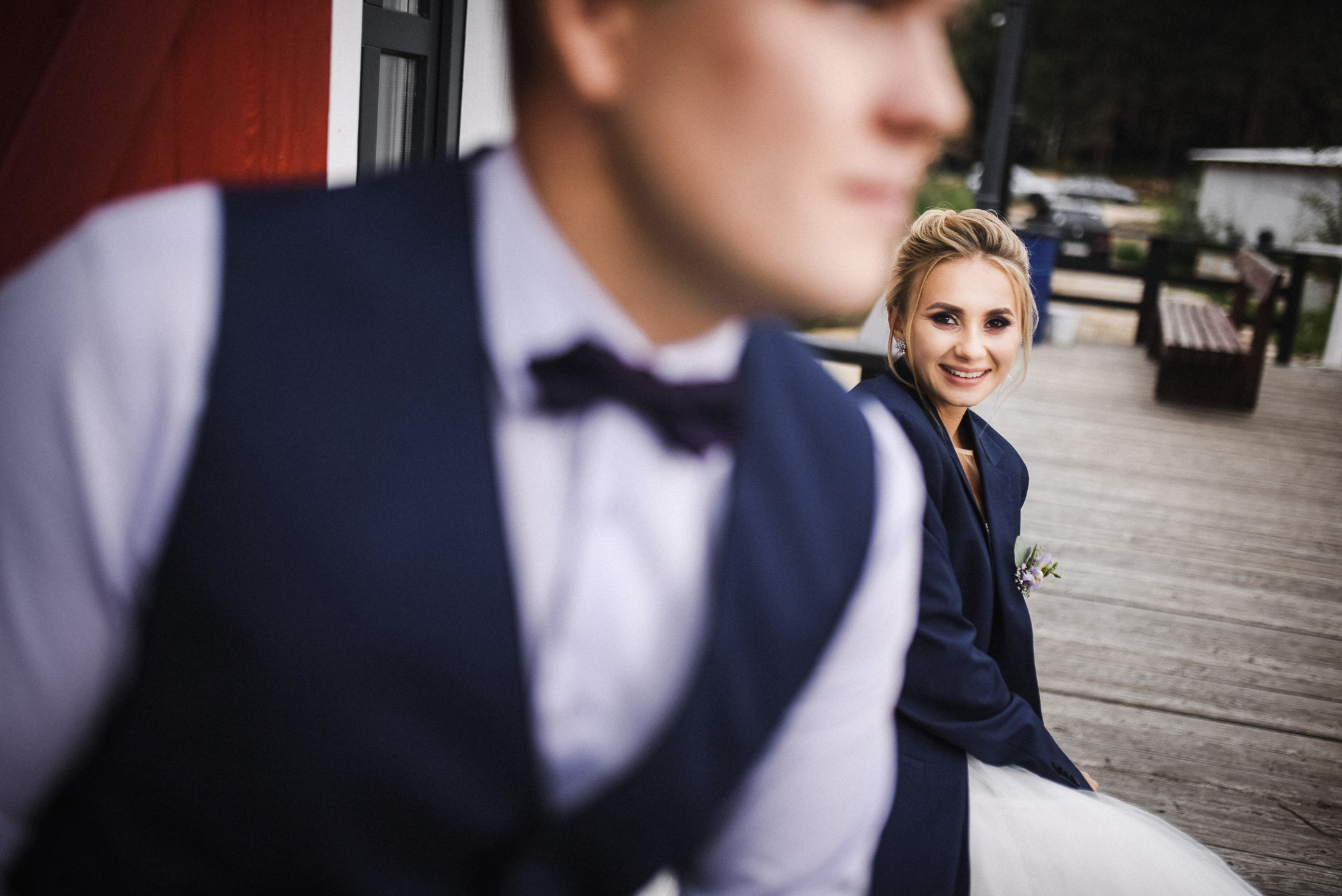 Пруд, шатер и аккордеон. Свадебный и портретный фотограф Пётр Ладанов