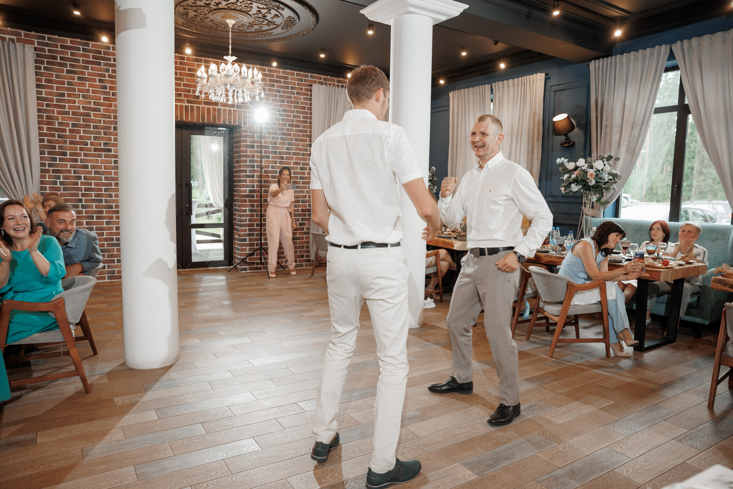 Полина и Дмитрий, загородный клуб «Барин», ЗАГС в г. Пушкино. Свадебный и репортажный фотограф (Москва, Королев и другие)