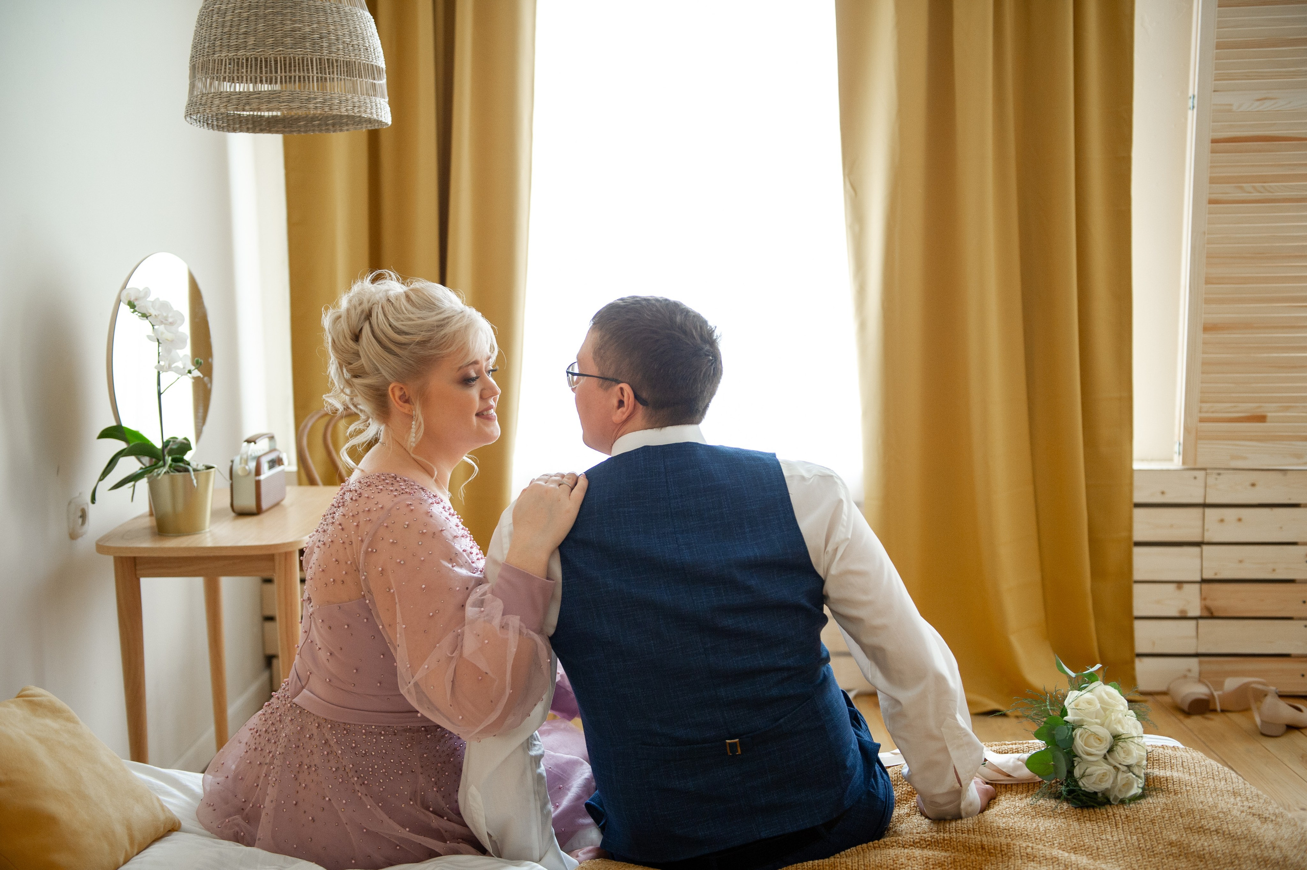 Илья и Елена. Семейный и женский фотограф, контент фотосессия в Екатеринбурге