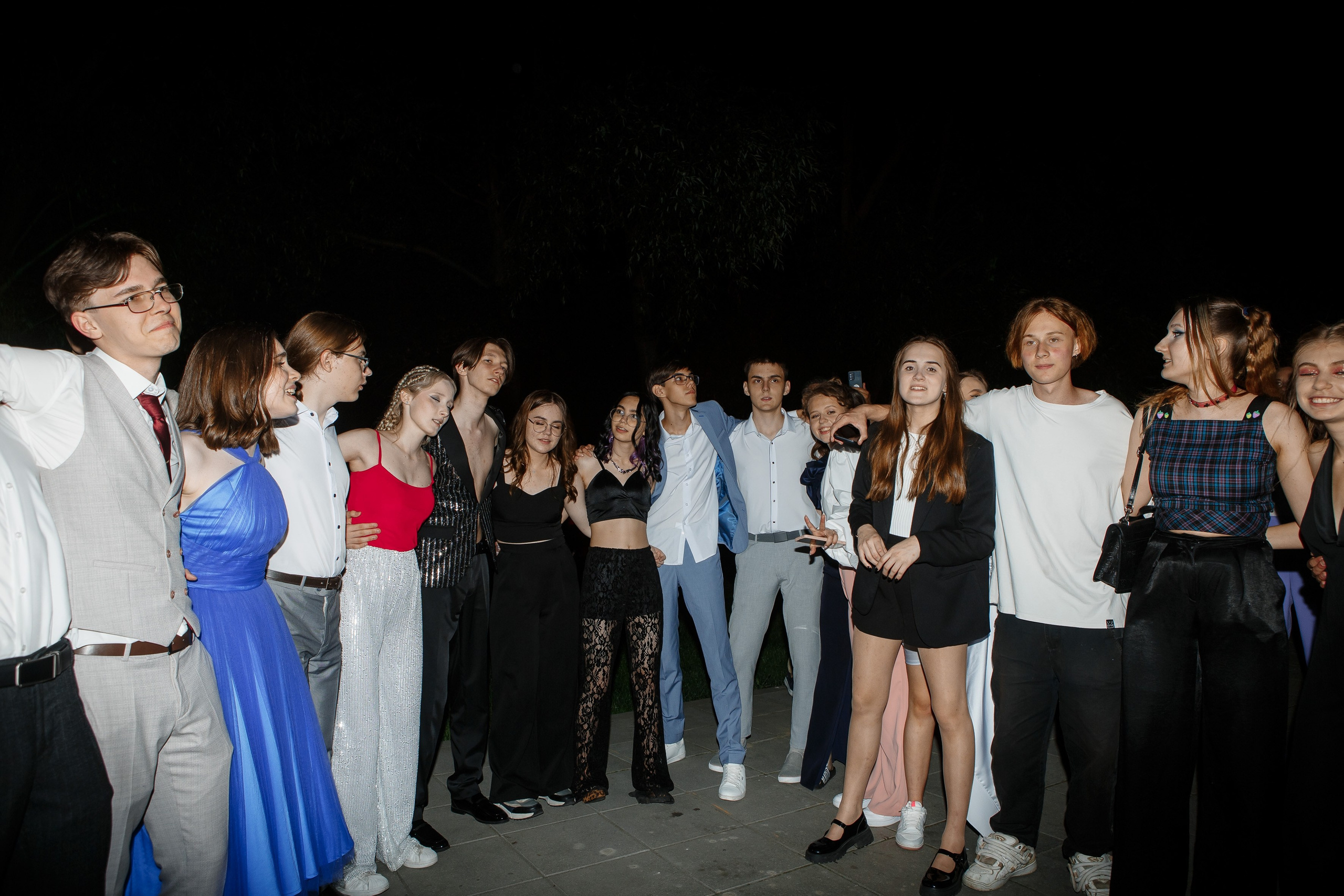 Выпускной Гимназия 12 2024 OpenHouse. Свадебный и портретный Фотограф в Липецке Дмитрий Котюков