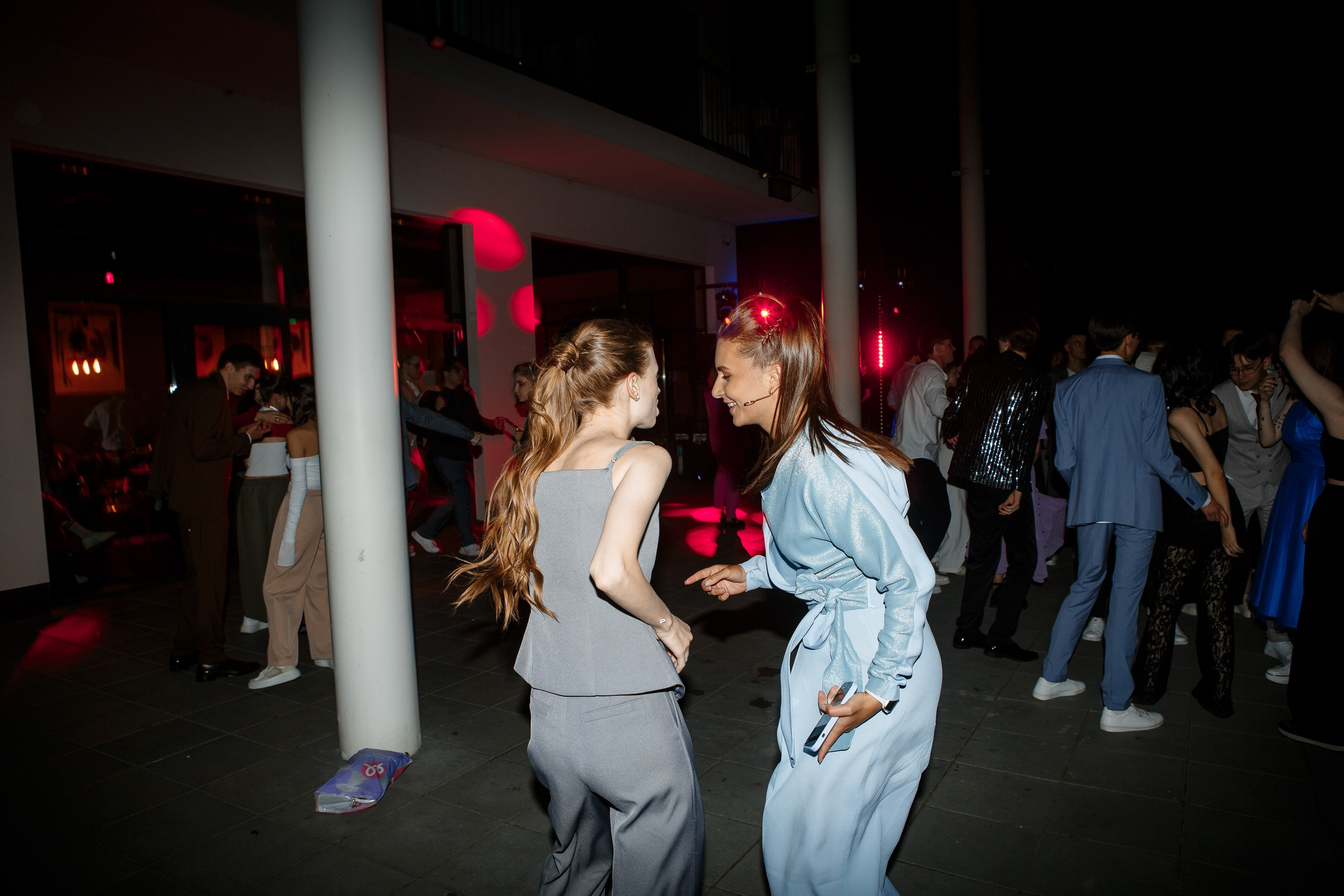 Выпускной Гимназия 12 2024 OpenHouse. Свадебный и портретный Фотограф в Липецке Дмитрий Котюков