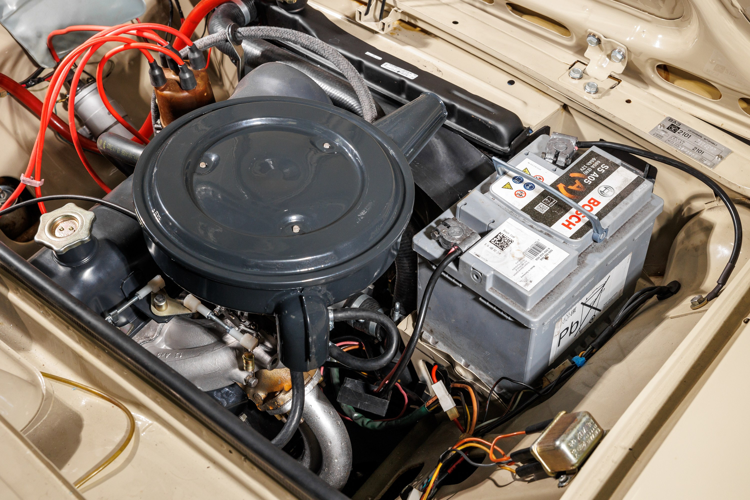 Автомобильная фотосъемка ВАЗ 2101 после реставрации в Бюро "Наследие"