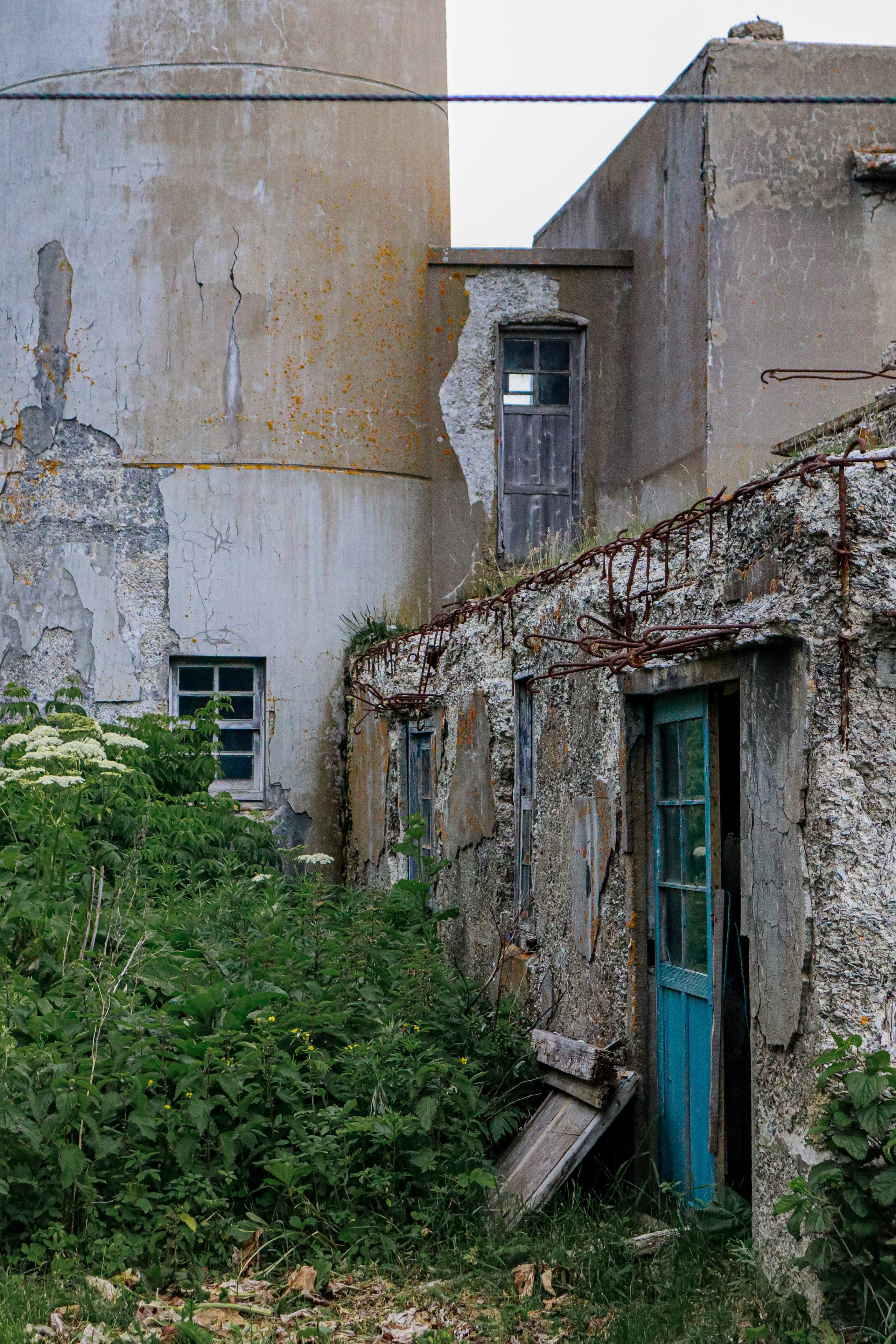 Маяк Тонин на мысе Свободном. Карафуто. Фотограф в Южно-Сахалинске Гусаков Евгений