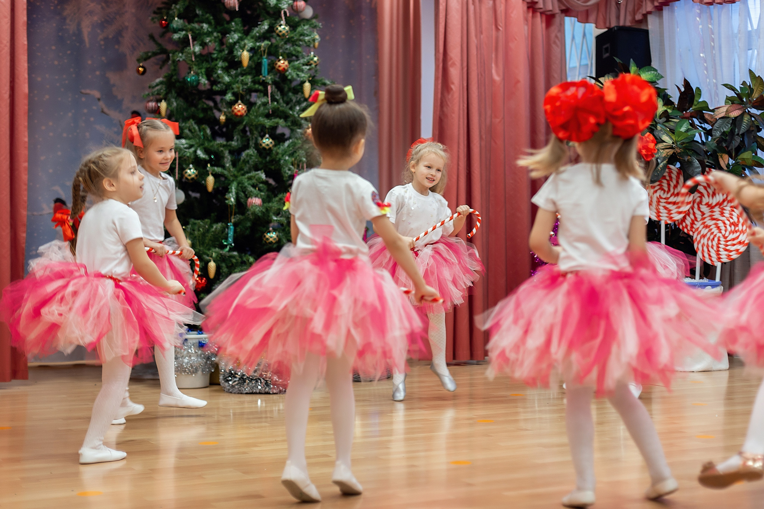 Утренник_"Карамельная фабрика» 2024. Семейный фотограф в Санкт-Петербурге