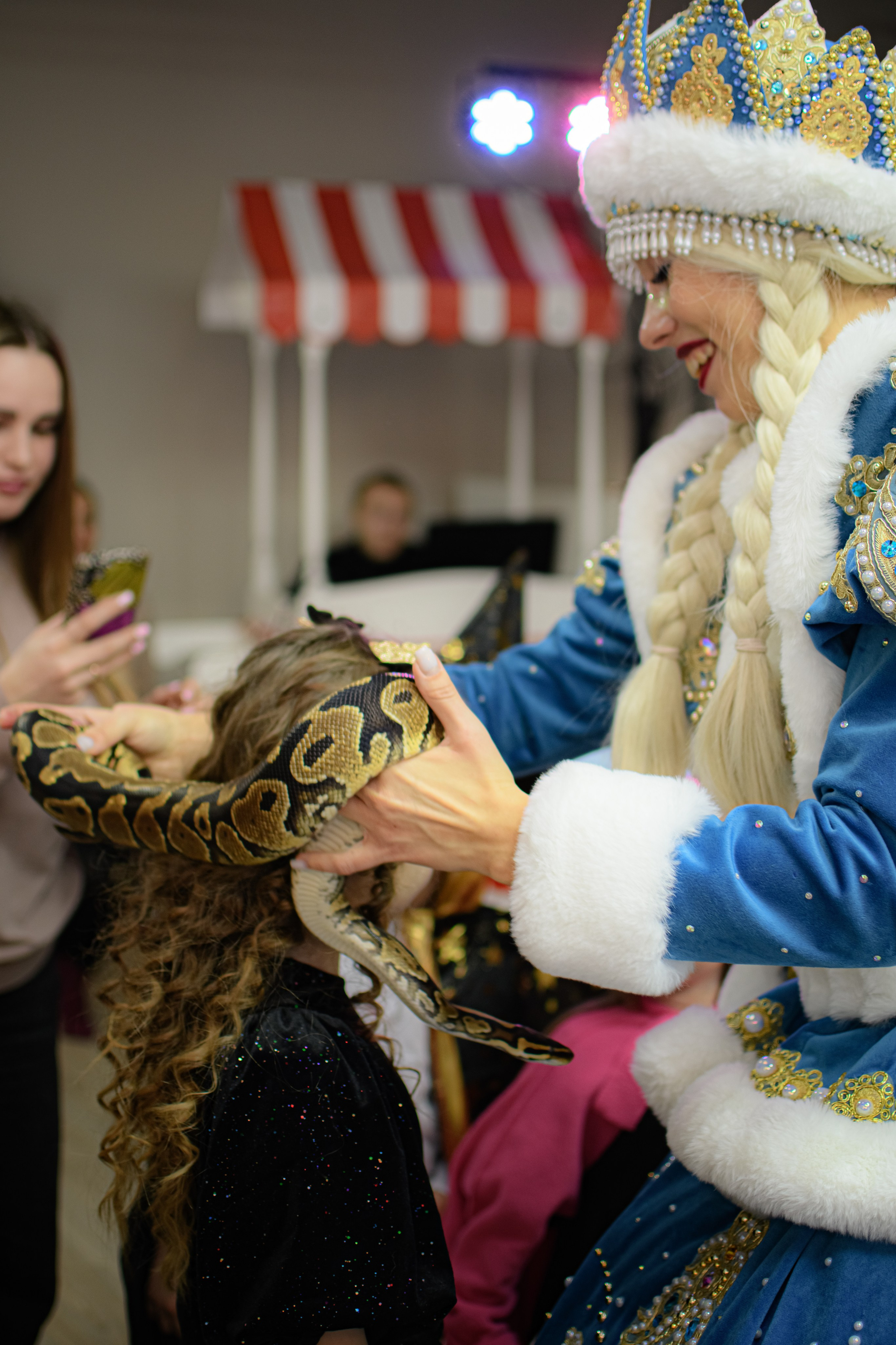 HAPPY NEW YEAR. Photokarish