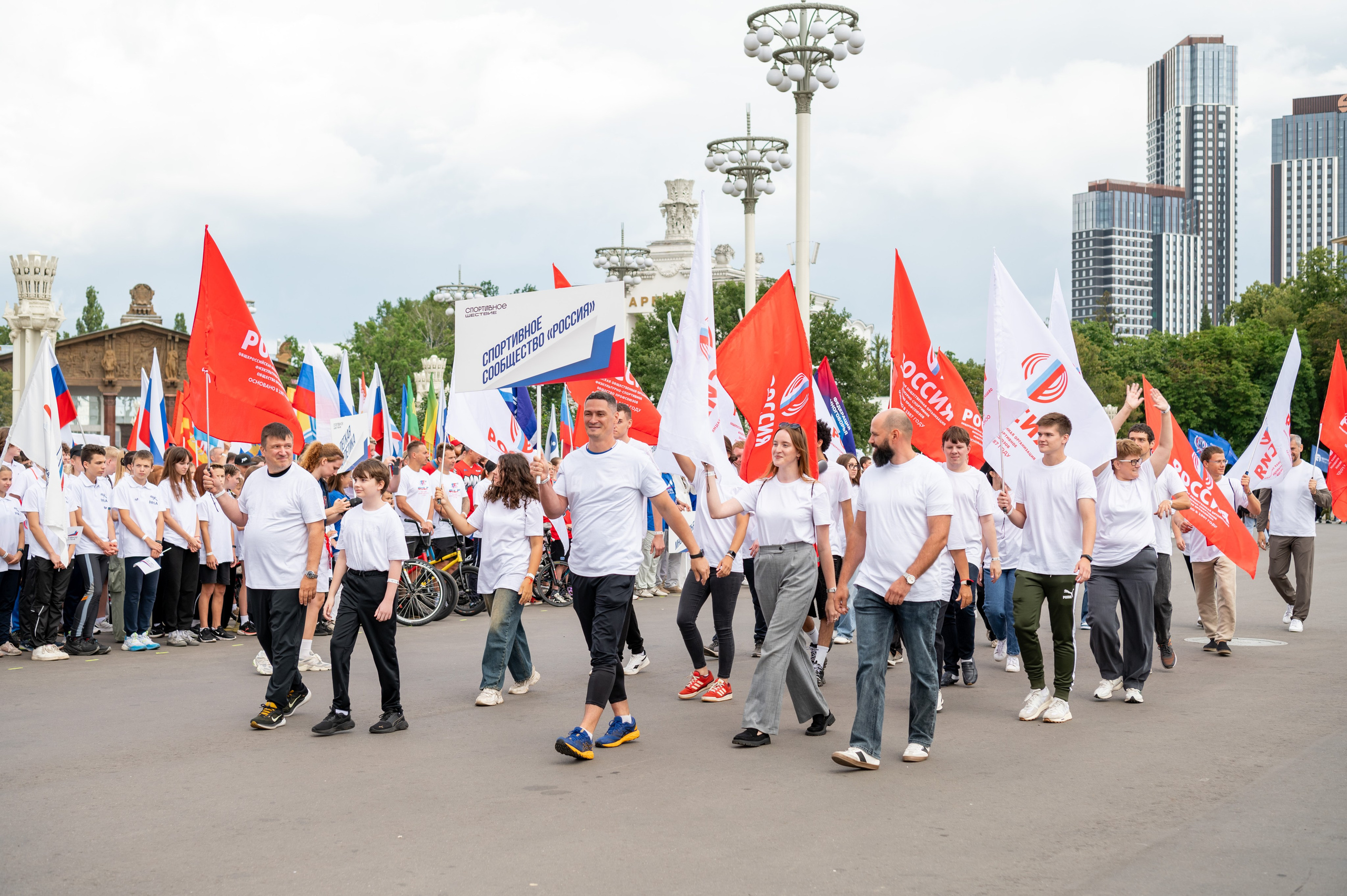 Спортивное шествие посвященное Дню физкультурника!. Детский и семейный фотограф г. Москва Оксана Катаджи