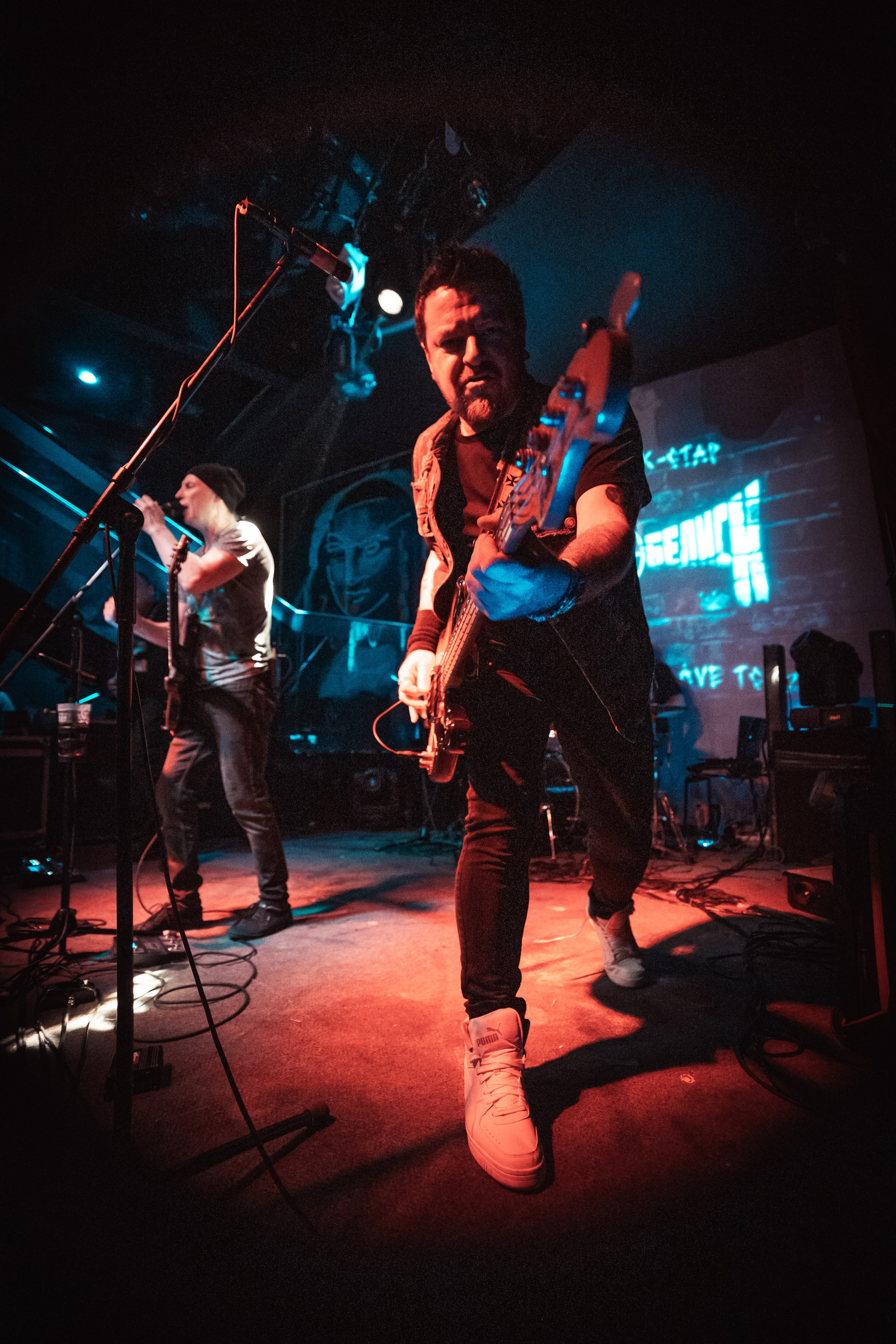 Черный обелиск. Красноярск, 08.04.2025, Эрмитаж. Фотограф Регина Крикунова г. Красноярск