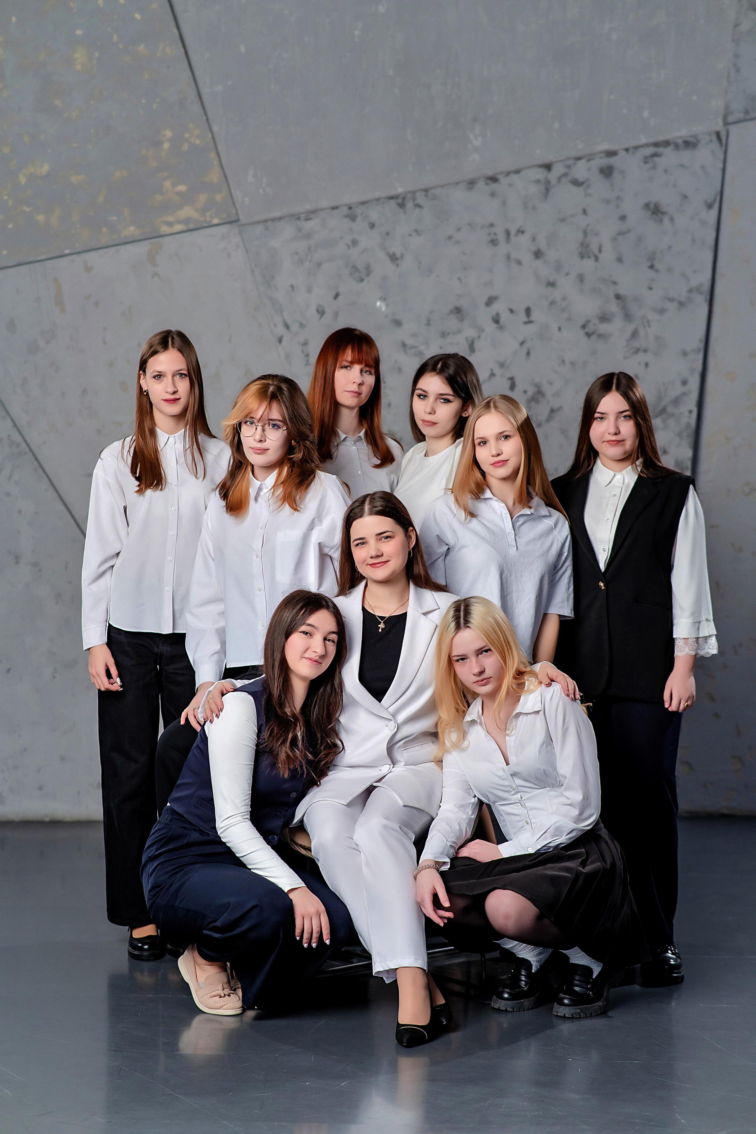 Выпускные (школьные) альбомы (книги) в Ростове-на-Дону. Современные Выпускные Альбомы в Ростове-на-Дону