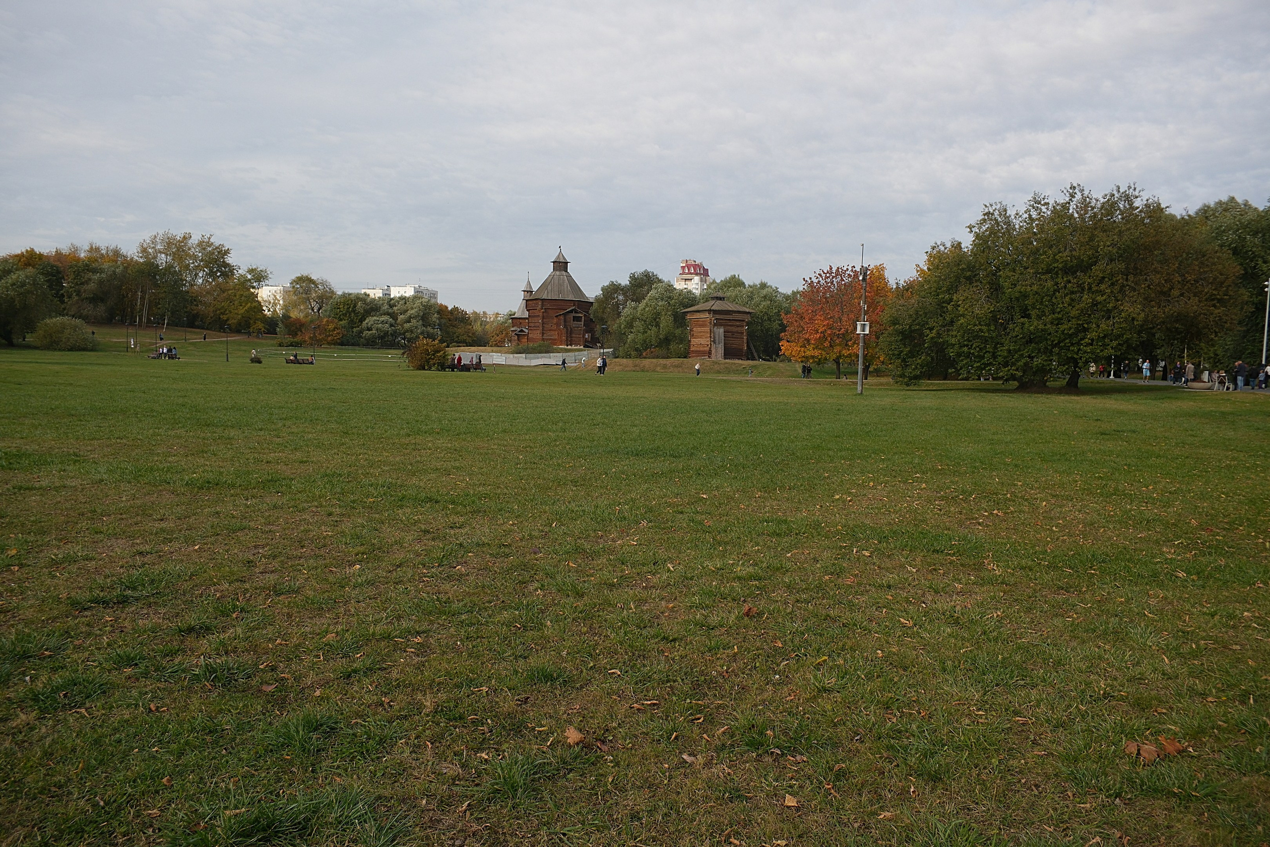 Коломенское 04.10.2025. Улица, люди, жизнь…