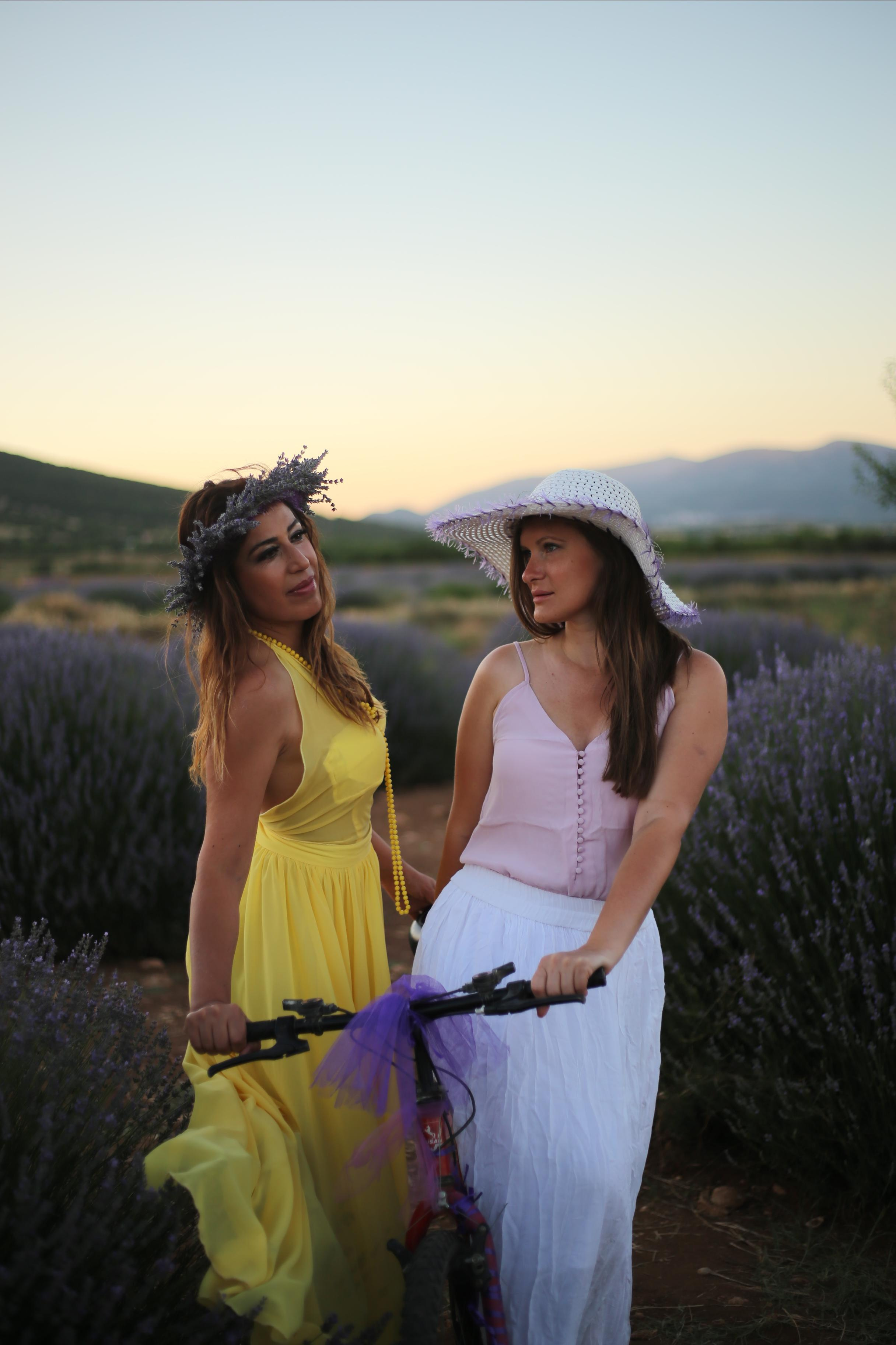 Белая соломенная шляпа. Профессиональный фотограф в Турции Анталии Кемере Сиде Белеке Алании