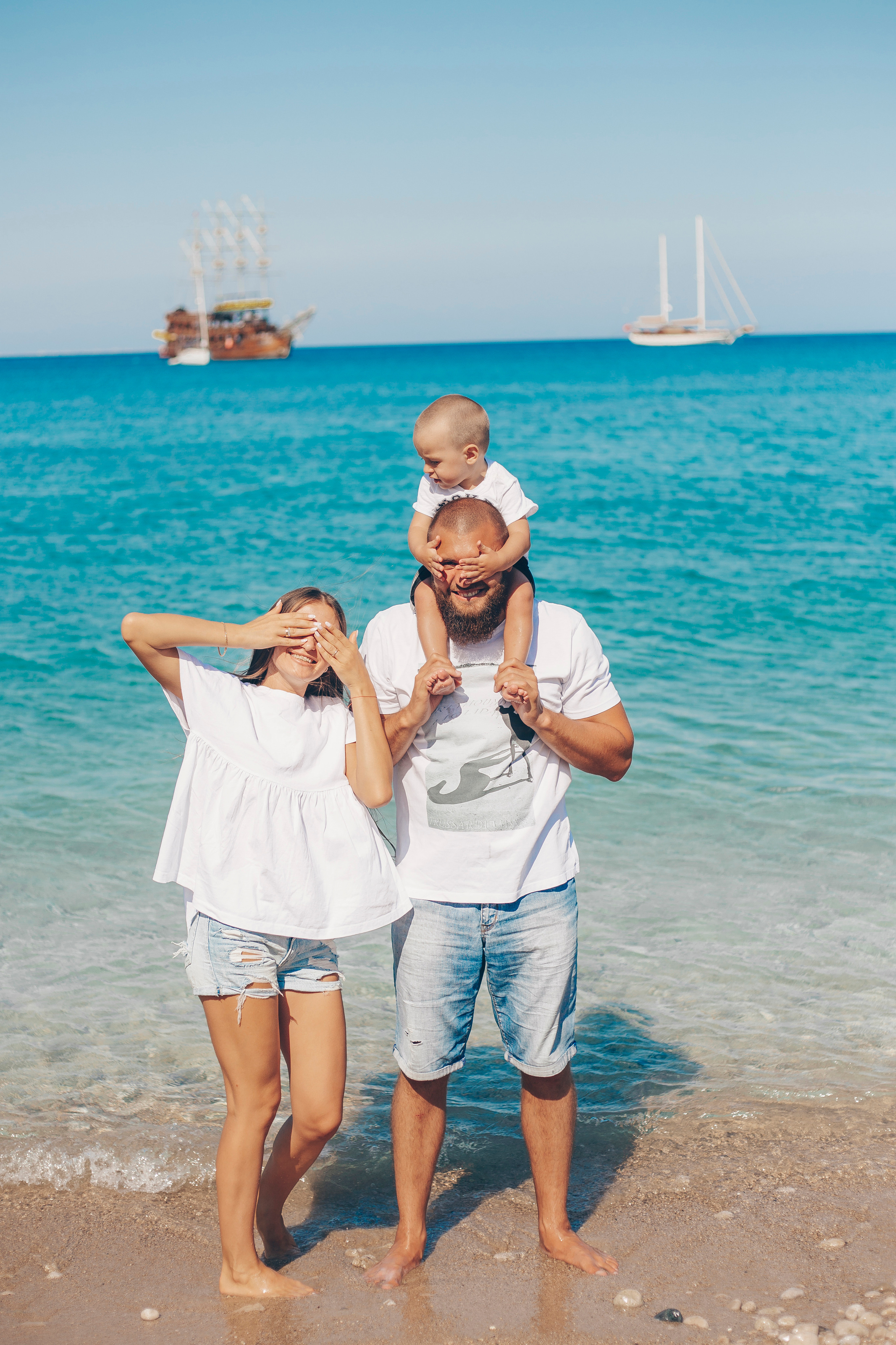 Family and children photoshoots. Professiional photographer in Turkey