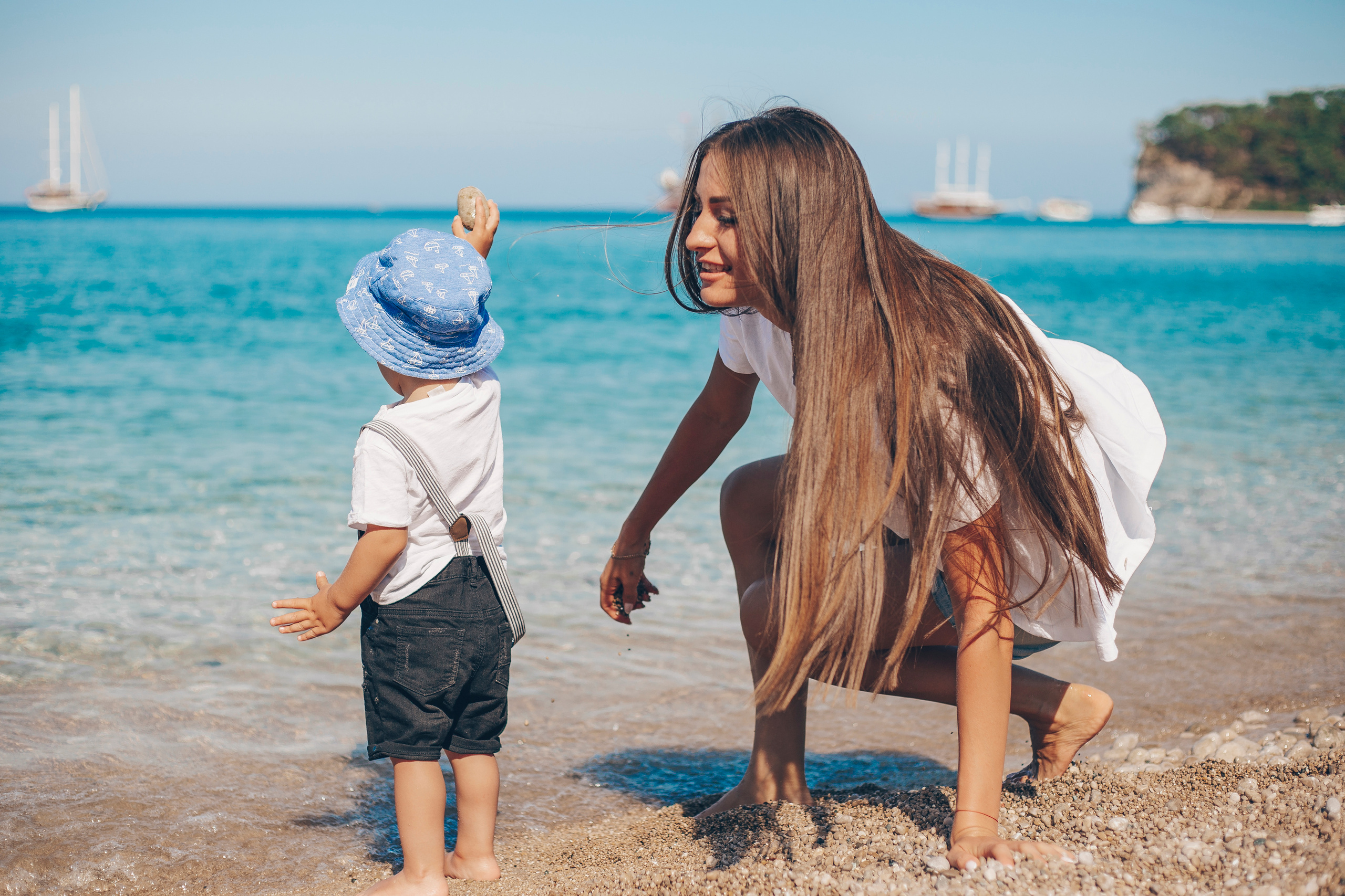 Family and children photoshoots. Professiional photographer in Turkey