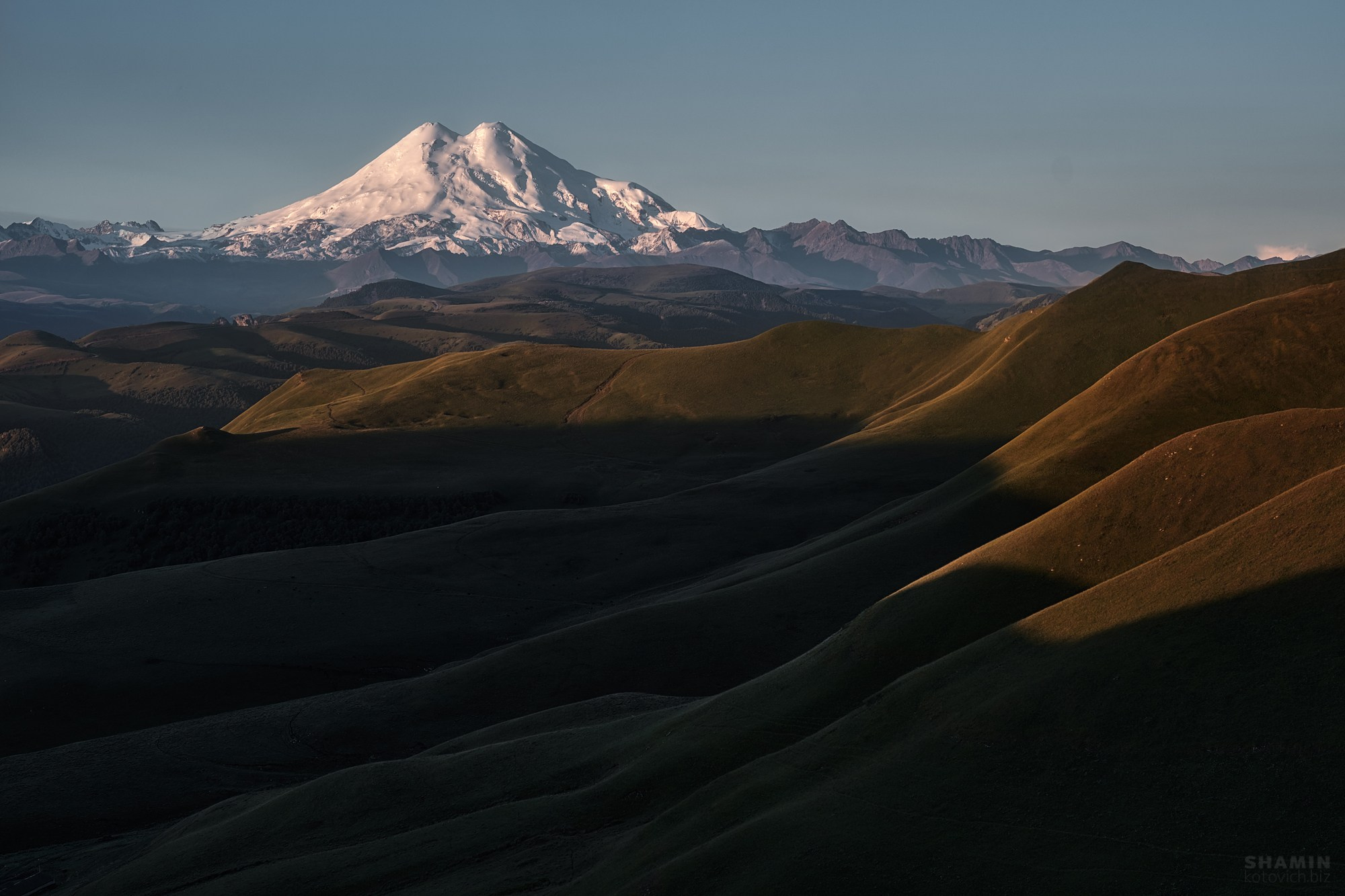 Пейзажи Кавказа: Домбай, Эльбрус, Кисловодск, Минеральные Воды, горы и ледники. Ночной и арт-пейзаж, светопись и атмосфера Кавказа. Фотограф Константин Шамин