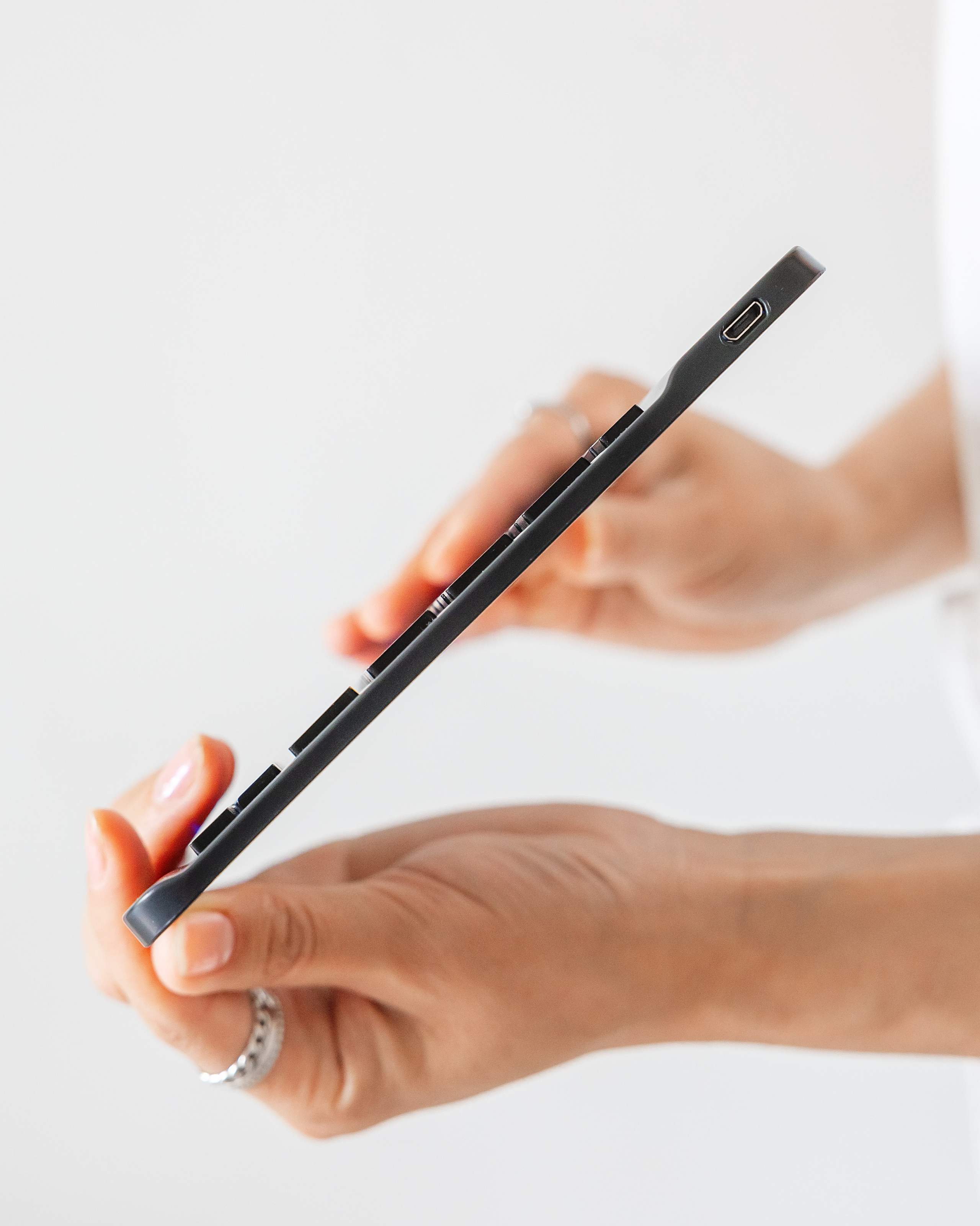 WB: Клавиатуры и чехлы. Фотограф и видеограф в Улан-Удэ: Аюна Габагуева и Артём Шаханов